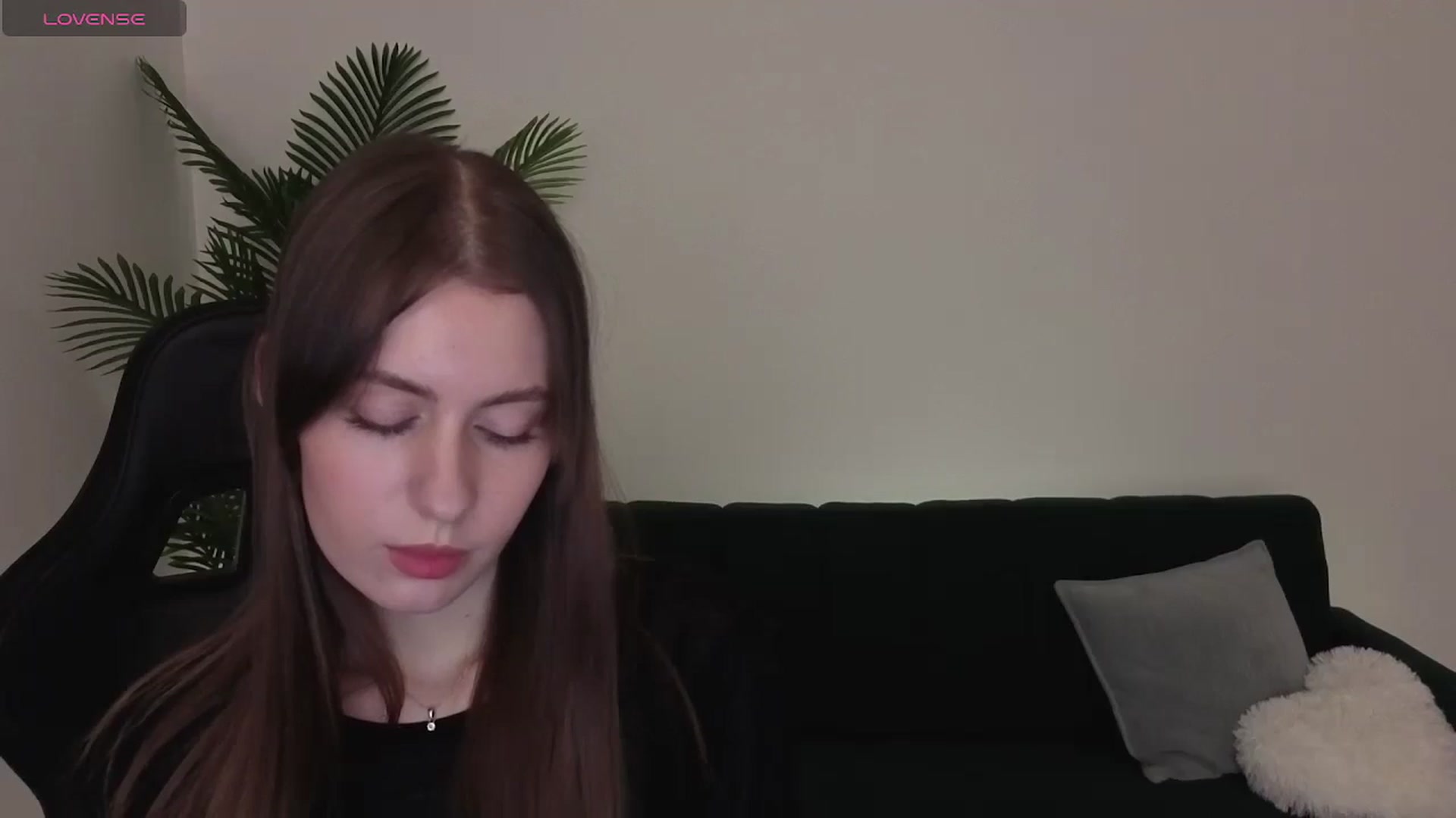 Gallery image thumbnail from Meliora's myfreecams stream on, 12/19/2025, 14:22 image 17 of 20