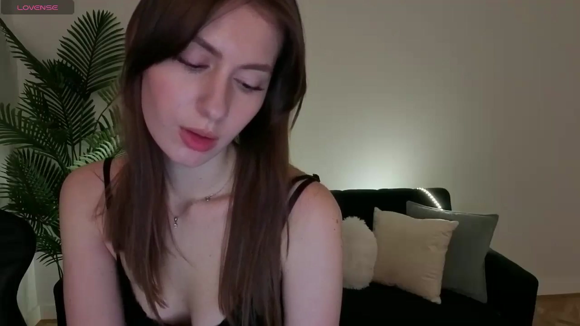 Gallery image thumbnail from Meliora's myfreecams stream on, 01/03/2026, 16:57 image 2 of 20