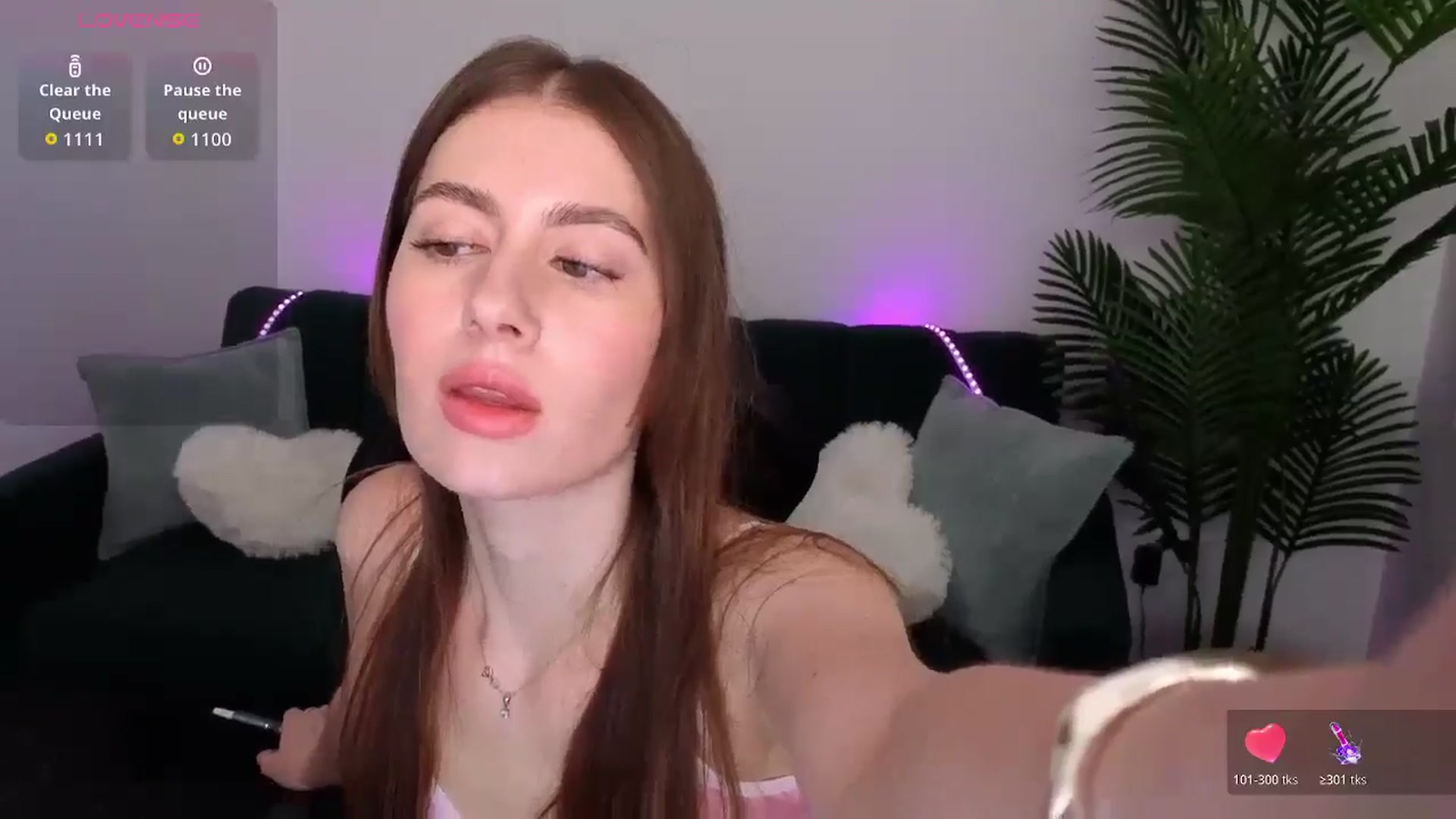 Gallery image thumbnail from Meliora's myfreecams stream on, 04/05/2026, 17:48 image 5 of 20