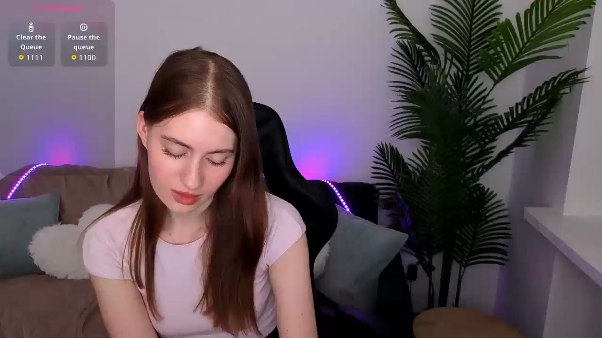 Gallery image thumbnail from Meliora's myfreecams stream on, 04/08/2026, 19:08 image 15 of 20