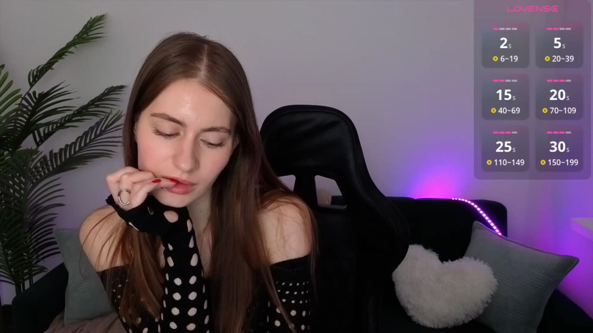 Gallery image thumbnail from Meliora's myfreecams stream on, 04/11/2026, 16:21 image 19 of 20