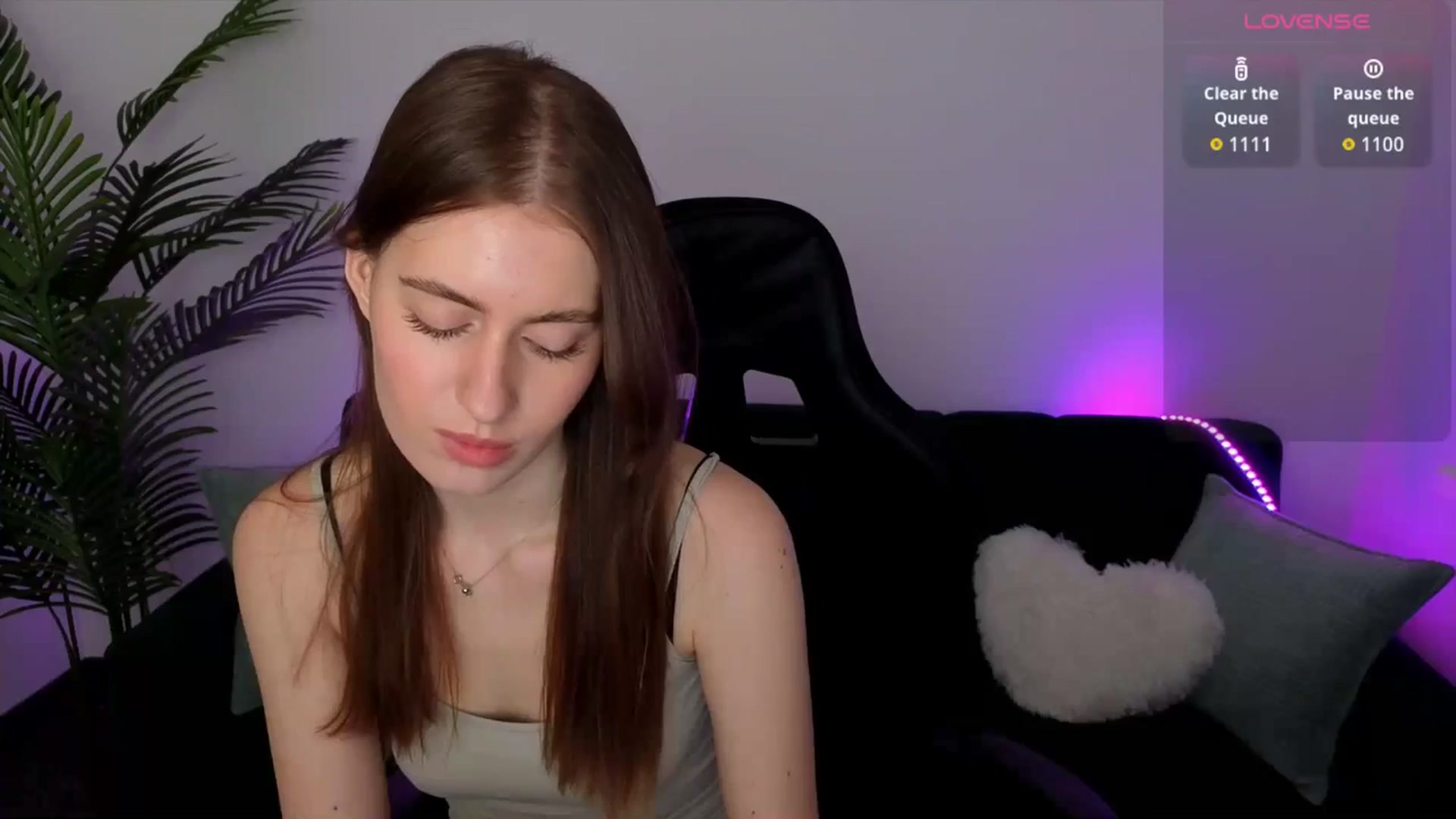 Gallery image thumbnail from Meliora's myfreecams stream on, 04/12/2026, 17:16 image 7 of 20