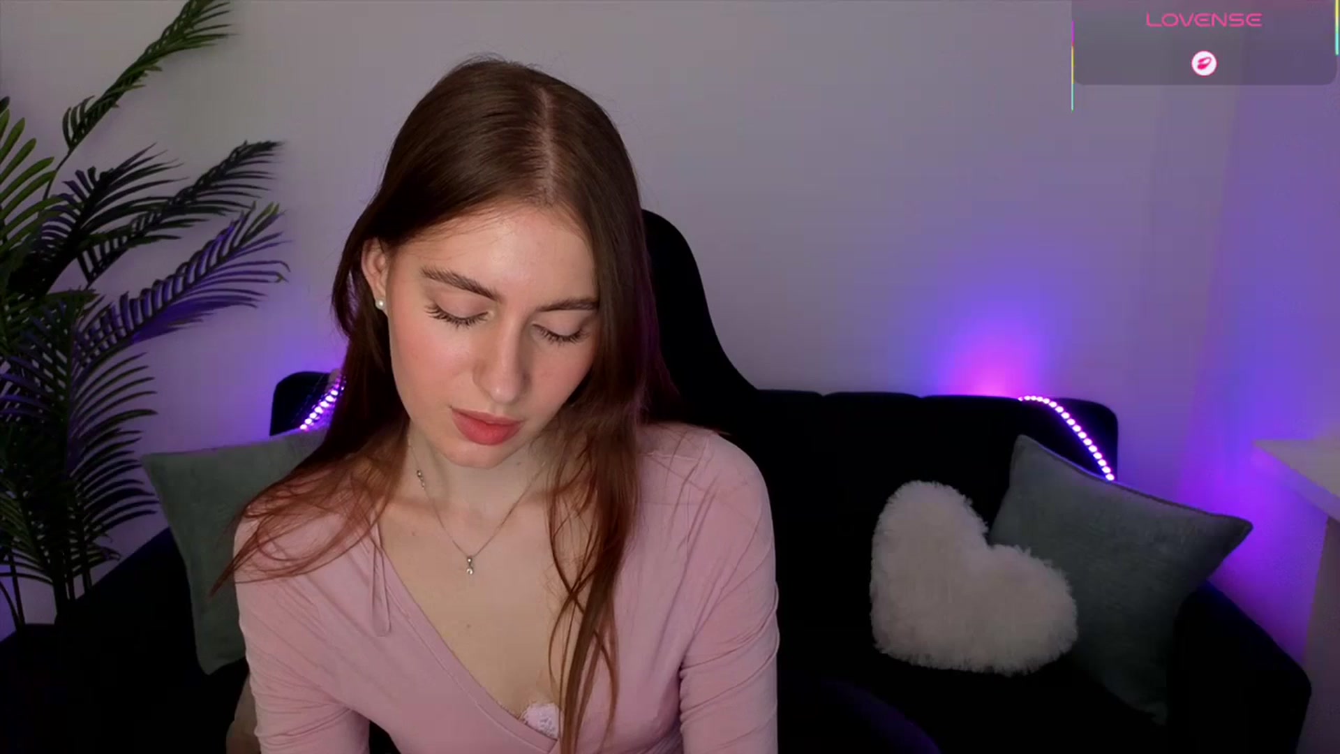 Gallery image thumbnail from Meliora's myfreecams stream on, 04/16/2026, 15:43 image 12 of 20