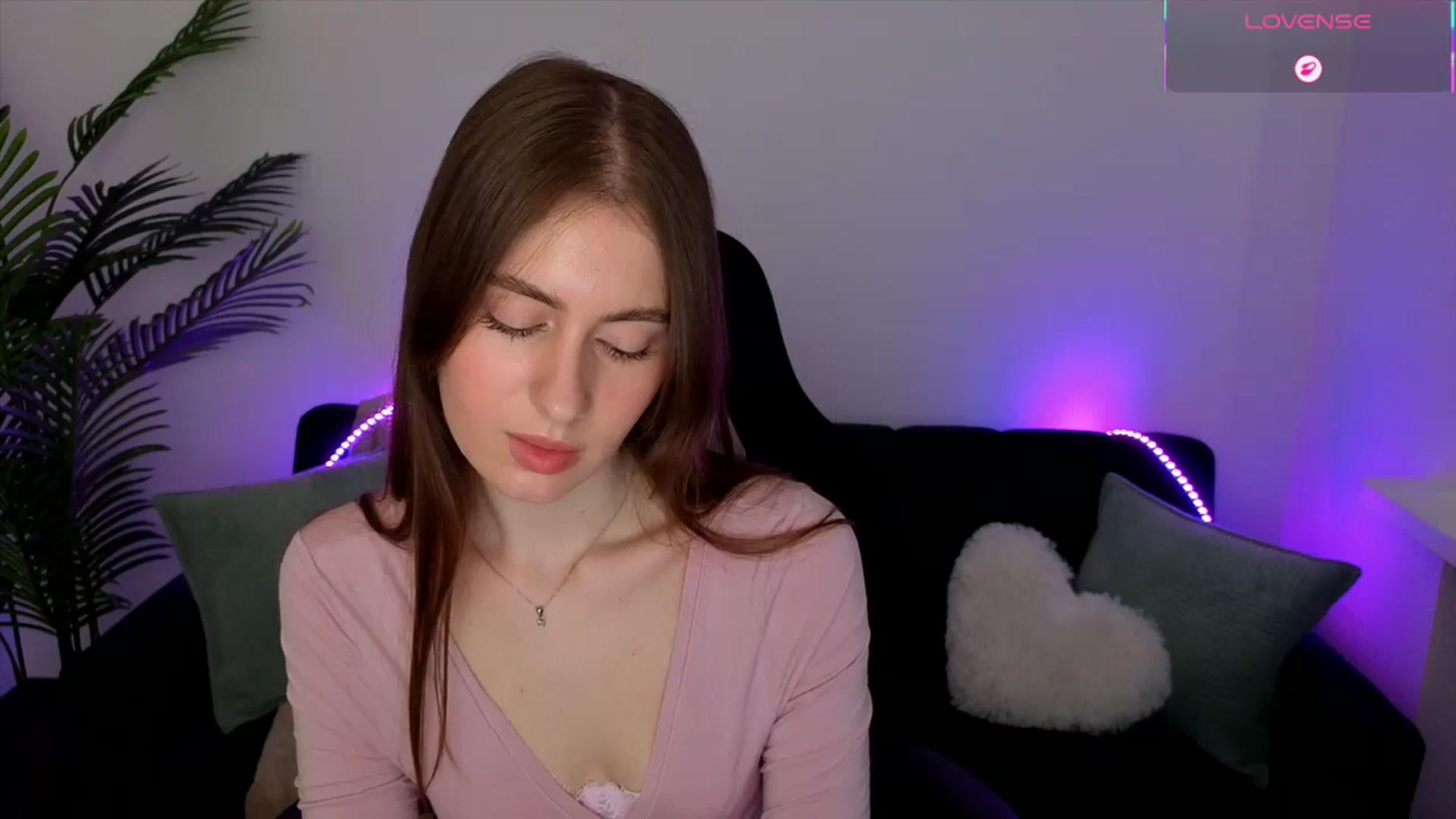 Gallery image thumbnail from Meliora's myfreecams stream on, 04/16/2026, 15:43 image 11 of 20