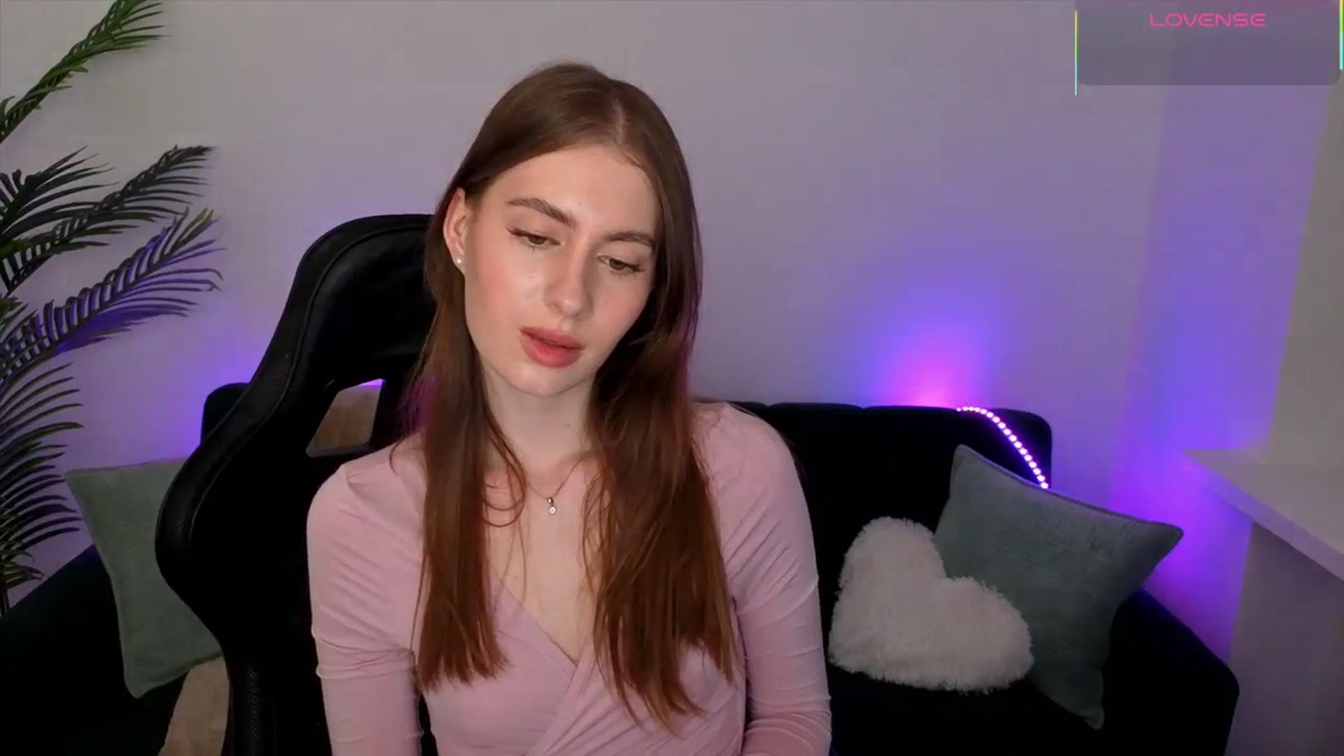 Gallery image thumbnail from Meliora's myfreecams stream on, 04/16/2026, 19:47 image 18 of 20