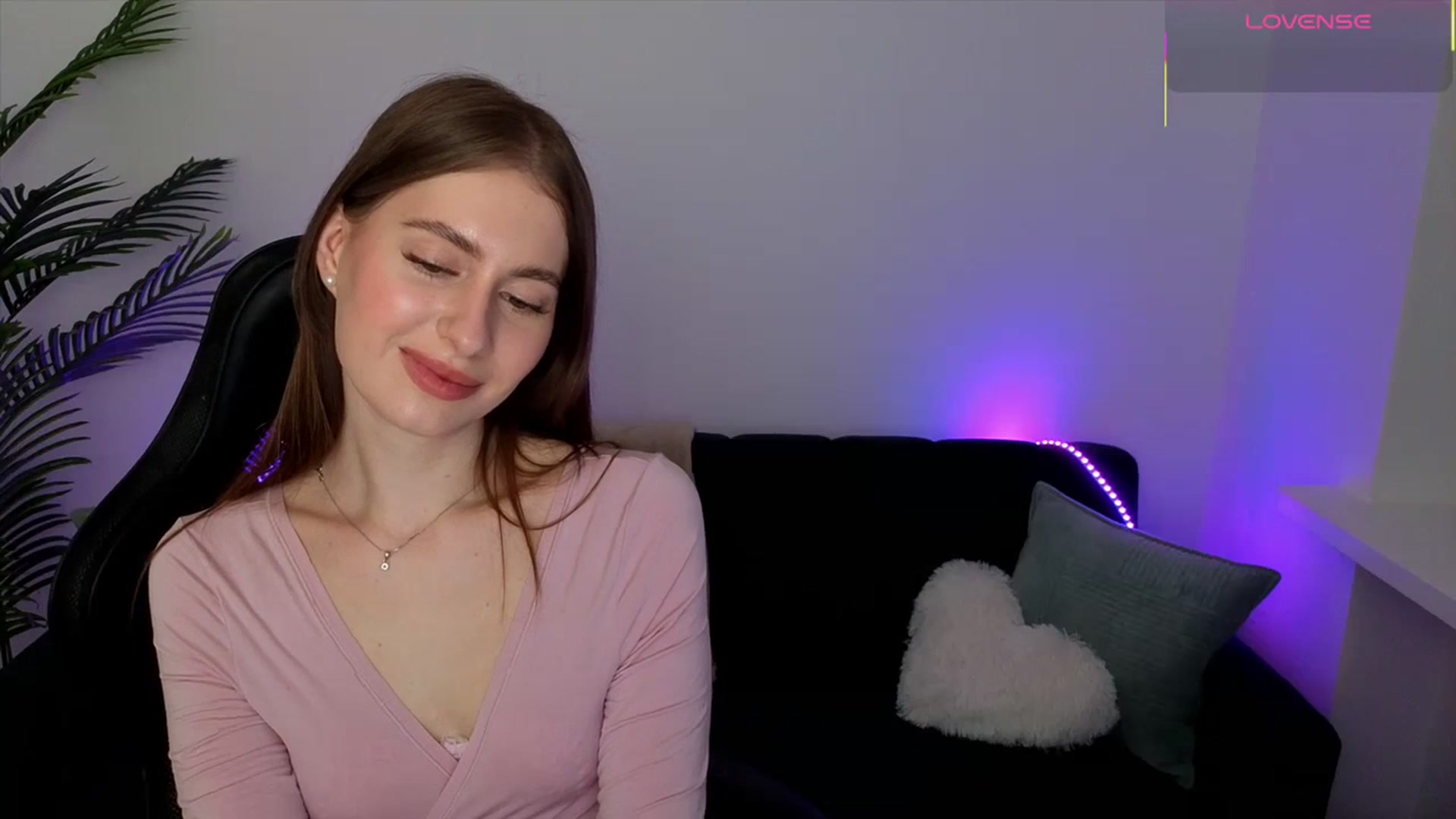 Gallery image thumbnail from Meliora's myfreecams stream on, 04/16/2026, 19:47 image 17 of 20
