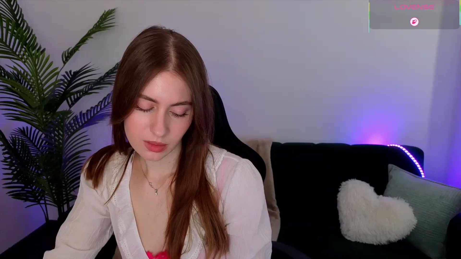 Gallery image thumbnail from Meliora's myfreecams stream on, 04/17/2026, 14:20 image 6 of 20