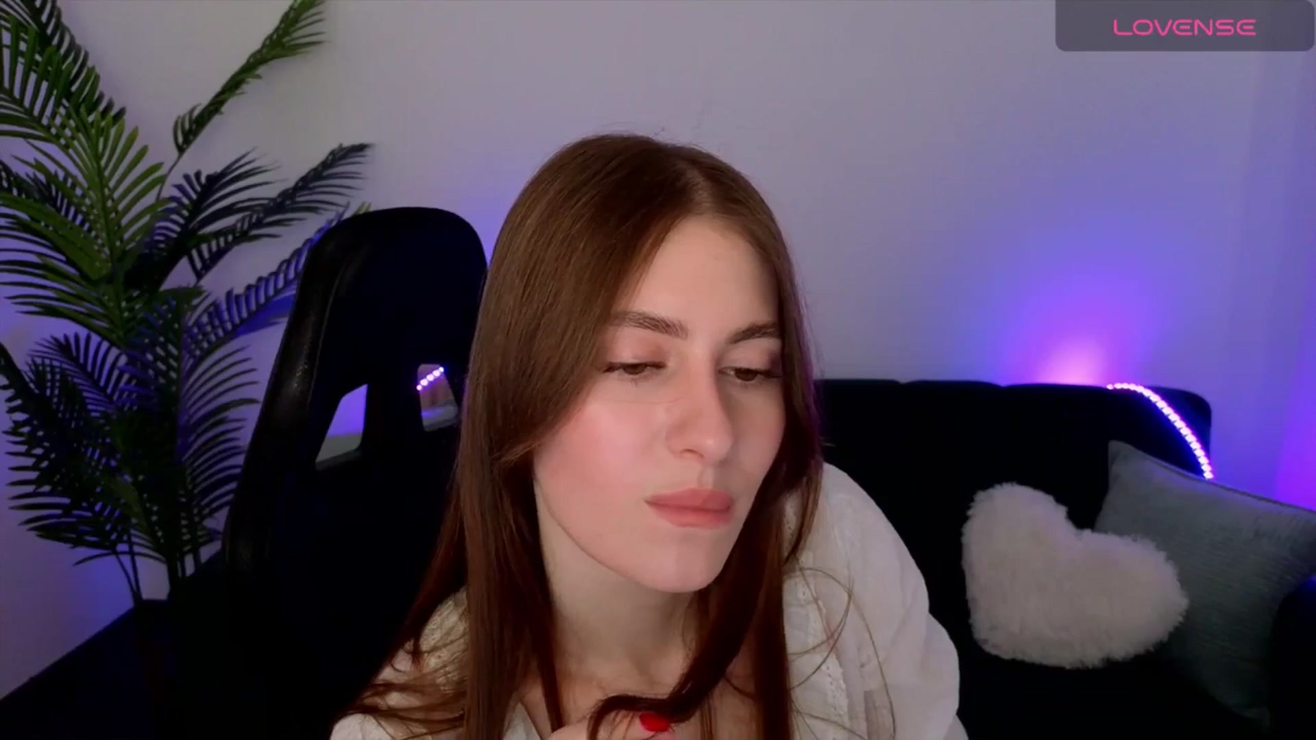 Gallery image thumbnail from Meliora's myfreecams stream on, 04/17/2026, 17:07 image 11 of 20
