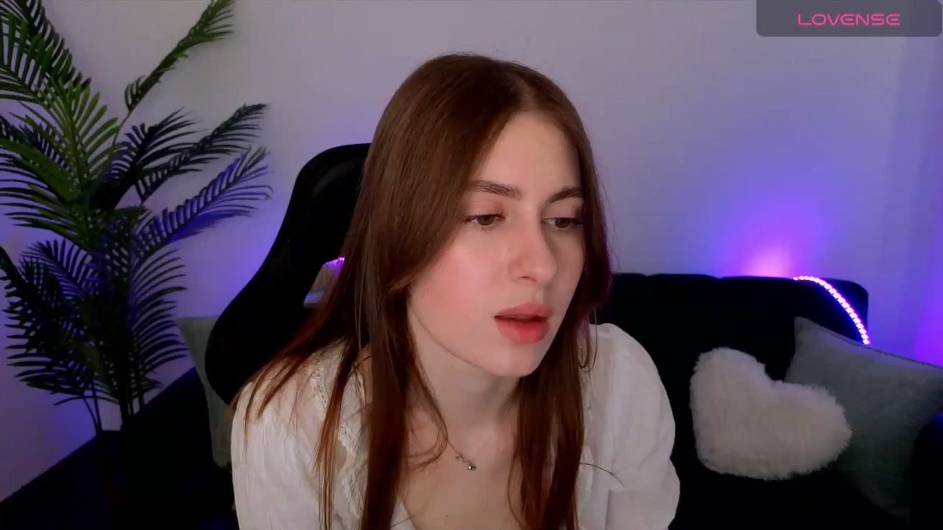 Gallery image thumbnail from Meliora's myfreecams stream on, 04/17/2026, 17:07 image 9 of 20