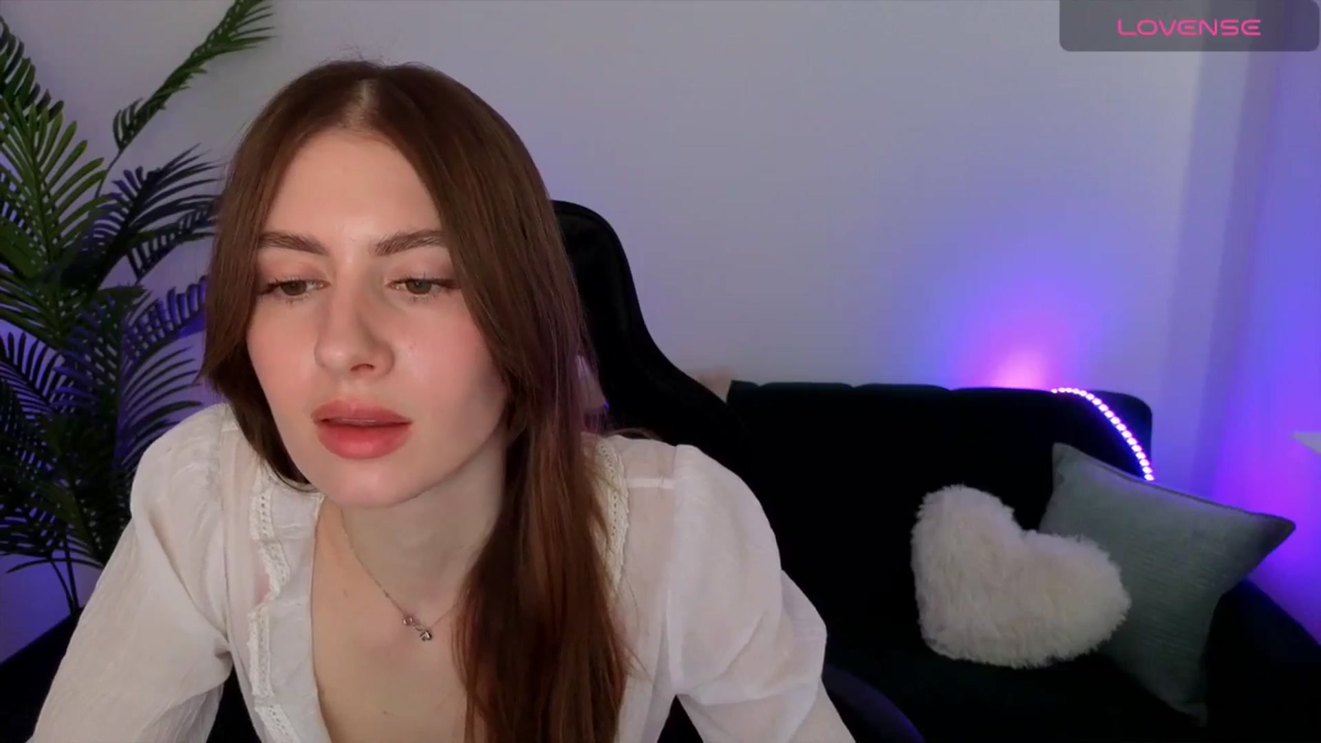 Gallery image thumbnail from Meliora's myfreecams stream on, 04/17/2026, 17:07 image 2 of 20