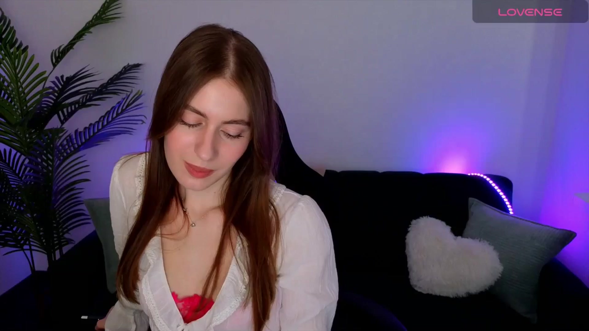 Gallery image thumbnail from Meliora's myfreecams stream on, 04/17/2026, 17:07 image 3 of 20