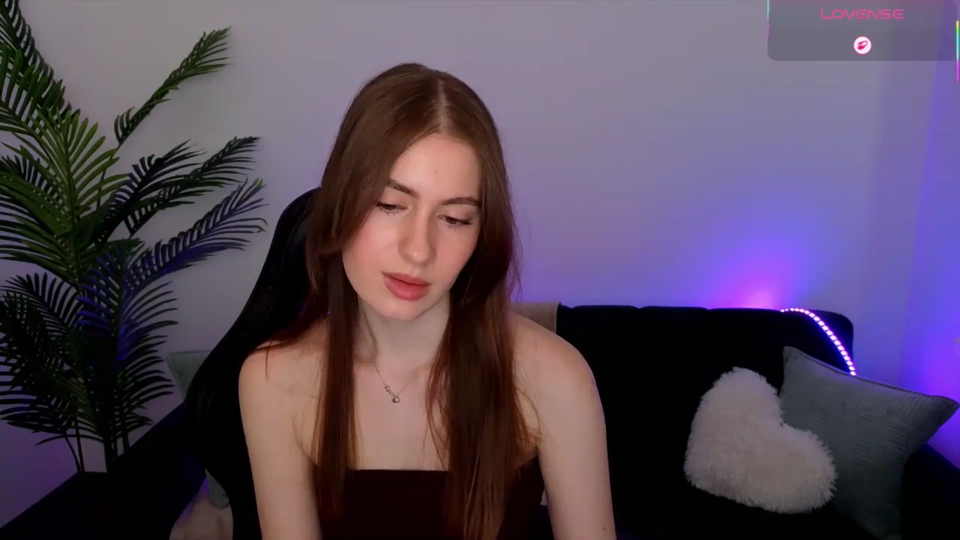 Gallery image thumbnail from Meliora's myfreecams stream on, 04/19/2026, 14:28 image 3 of 20