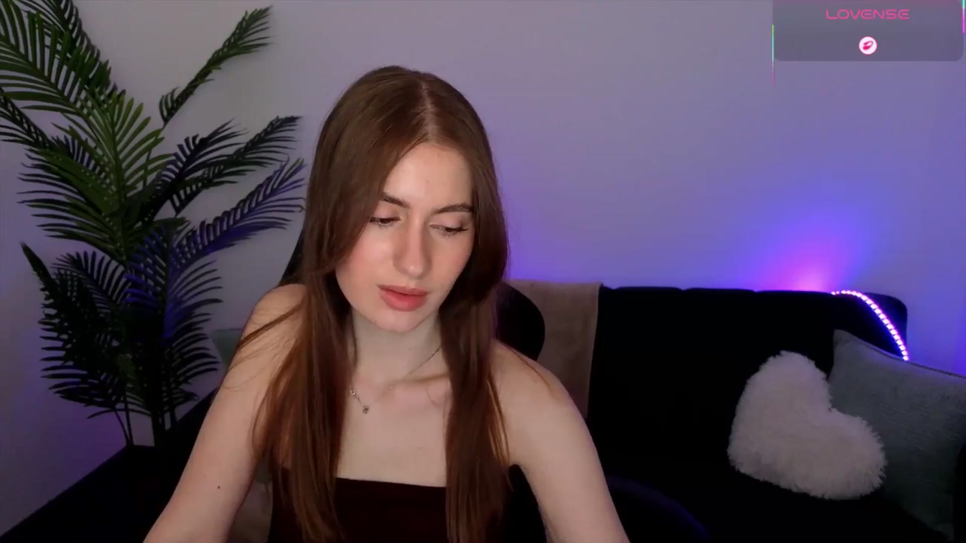 Gallery image thumbnail from Meliora's myfreecams stream on, 04/19/2026, 16:28 image 17 of 20
