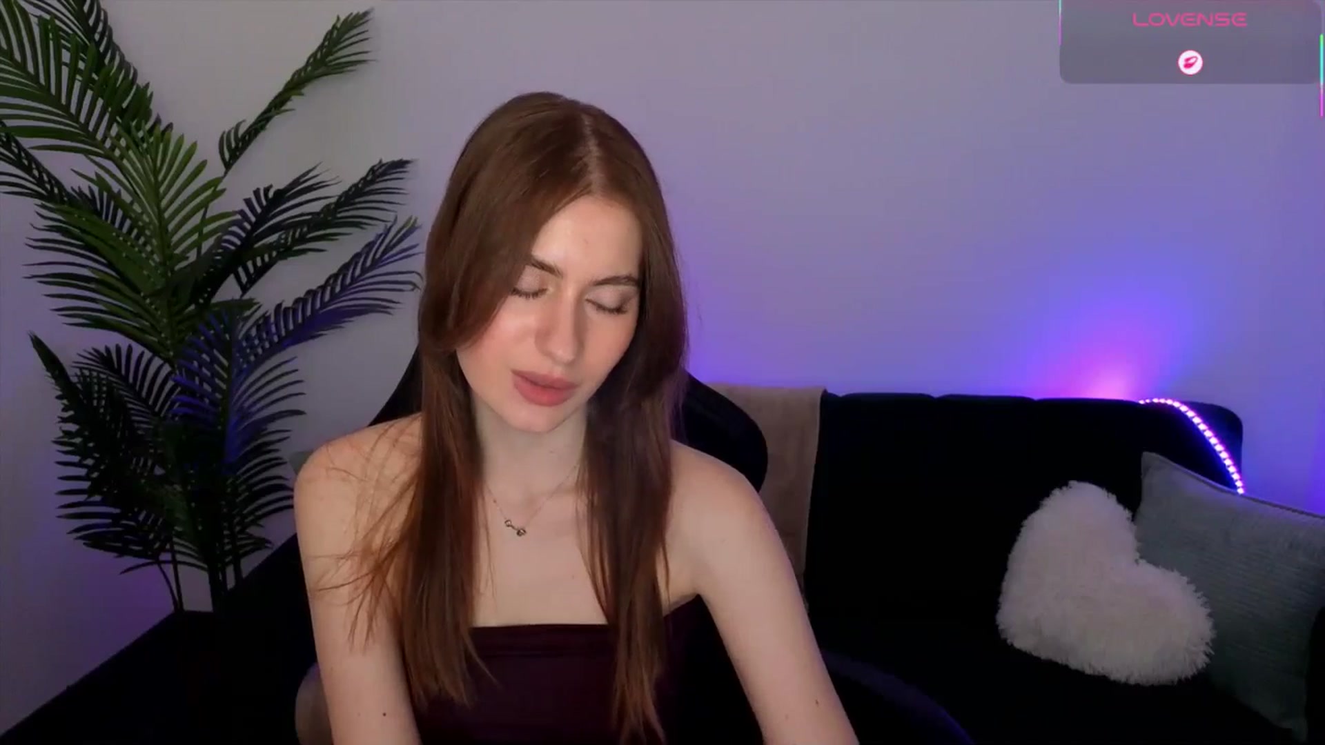 Gallery image thumbnail from Meliora's myfreecams stream on, 04/19/2026, 16:28 image 13 of 20