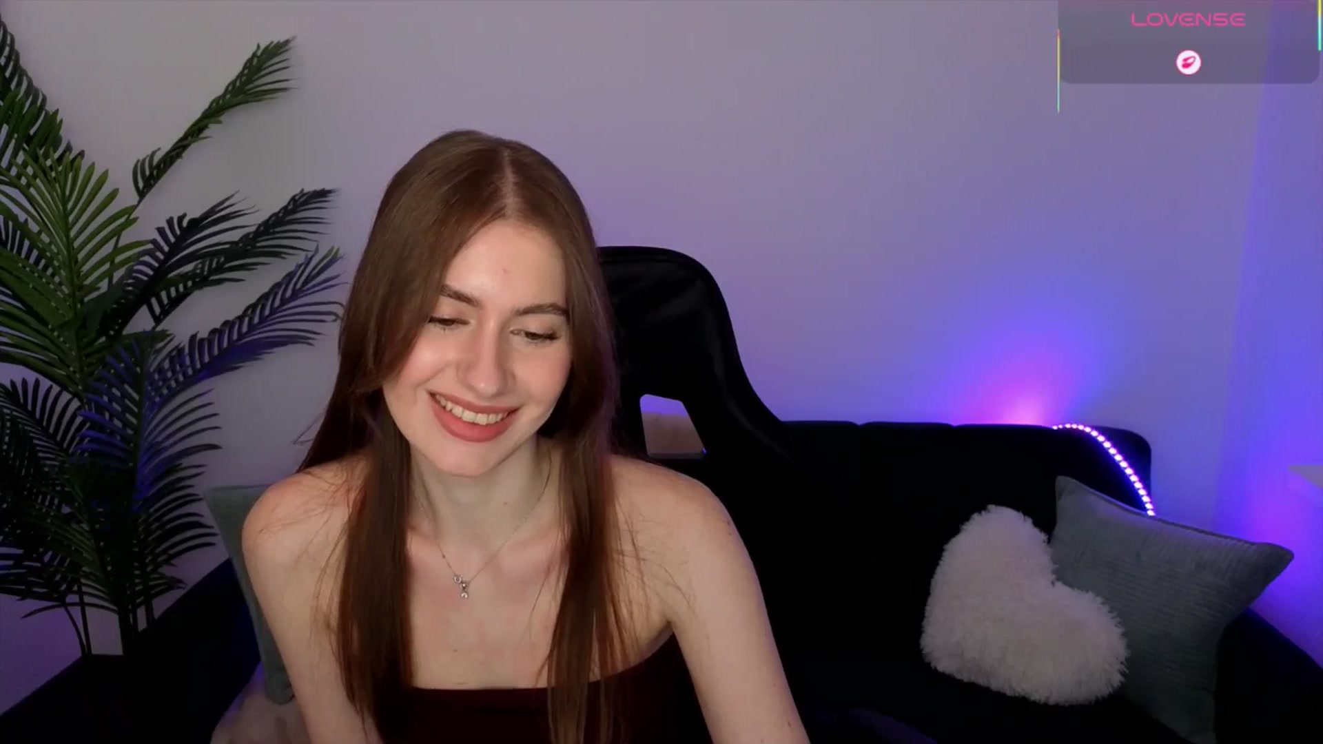 Gallery image thumbnail from Meliora's myfreecams stream on, 04/19/2026, 18:08 image 15 of 20