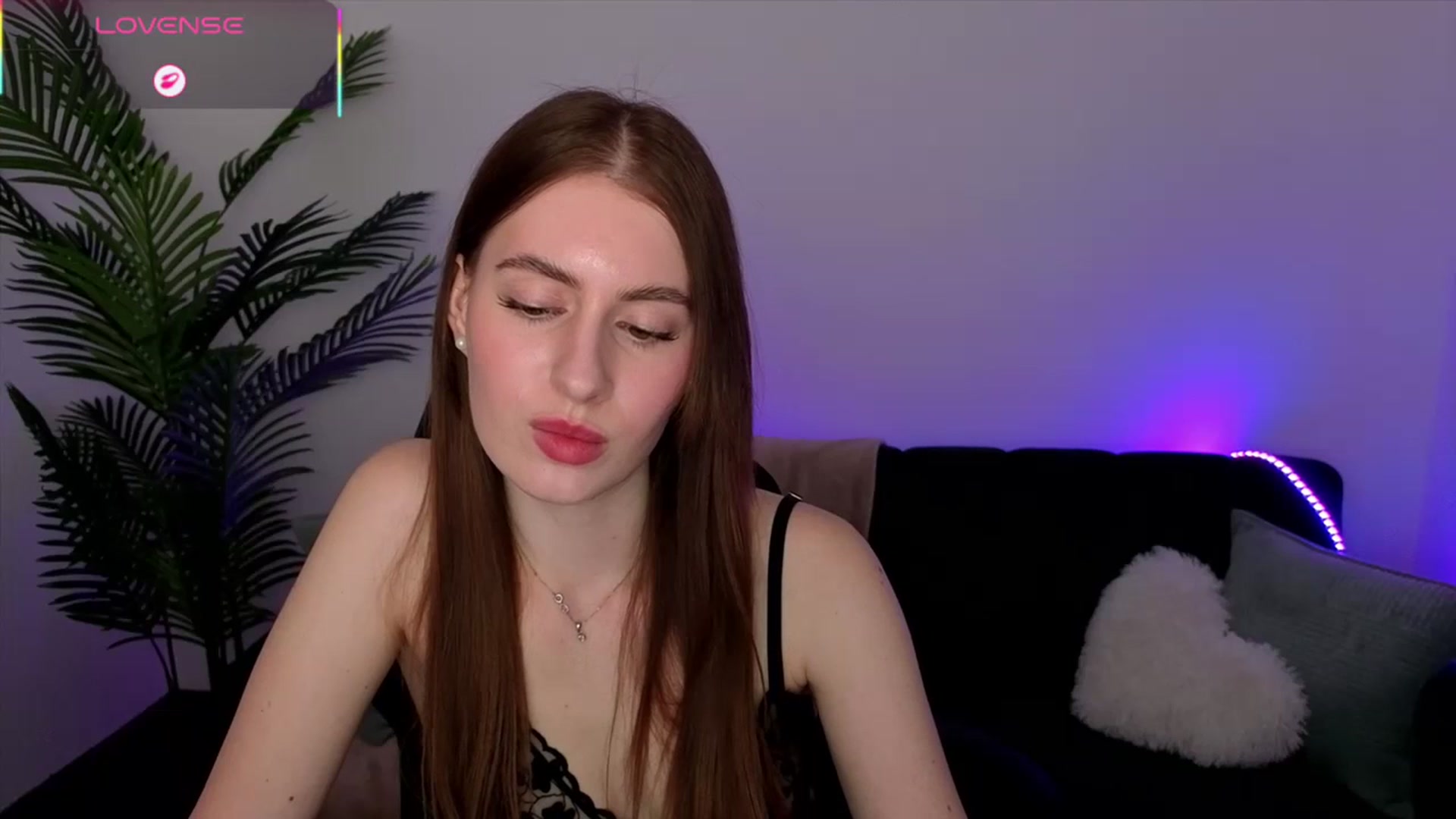 Gallery image thumbnail from Meliora's myfreecams stream on, 04/24/2026, 17:12 image 14 of 20