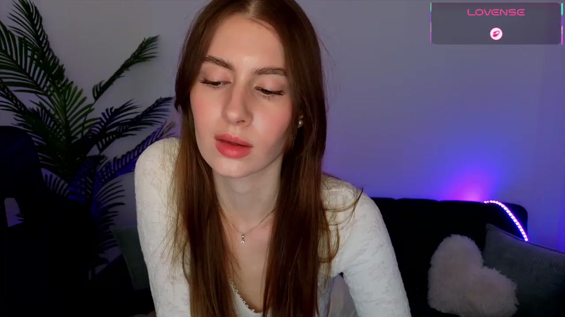 Gallery image thumbnail from Meliora's myfreecams stream on, 04/26/2026, 16:37 image 16 of 20