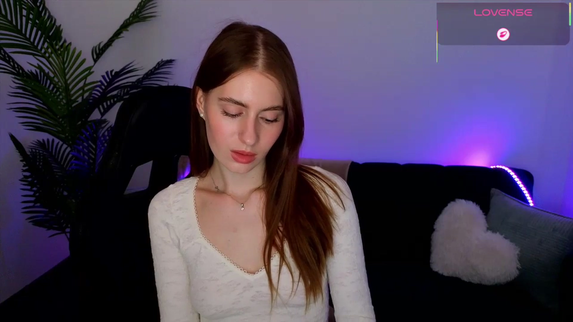 Gallery image thumbnail from Meliora's myfreecams stream on, 04/26/2026, 16:37 image 14 of 20