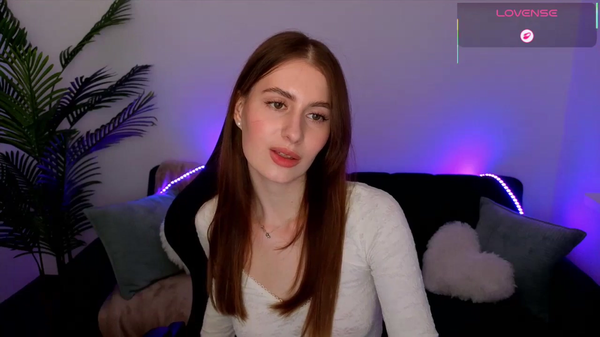 Gallery image thumbnail from Meliora's myfreecams stream on, 04/26/2026, 18:49 image 4 of 20