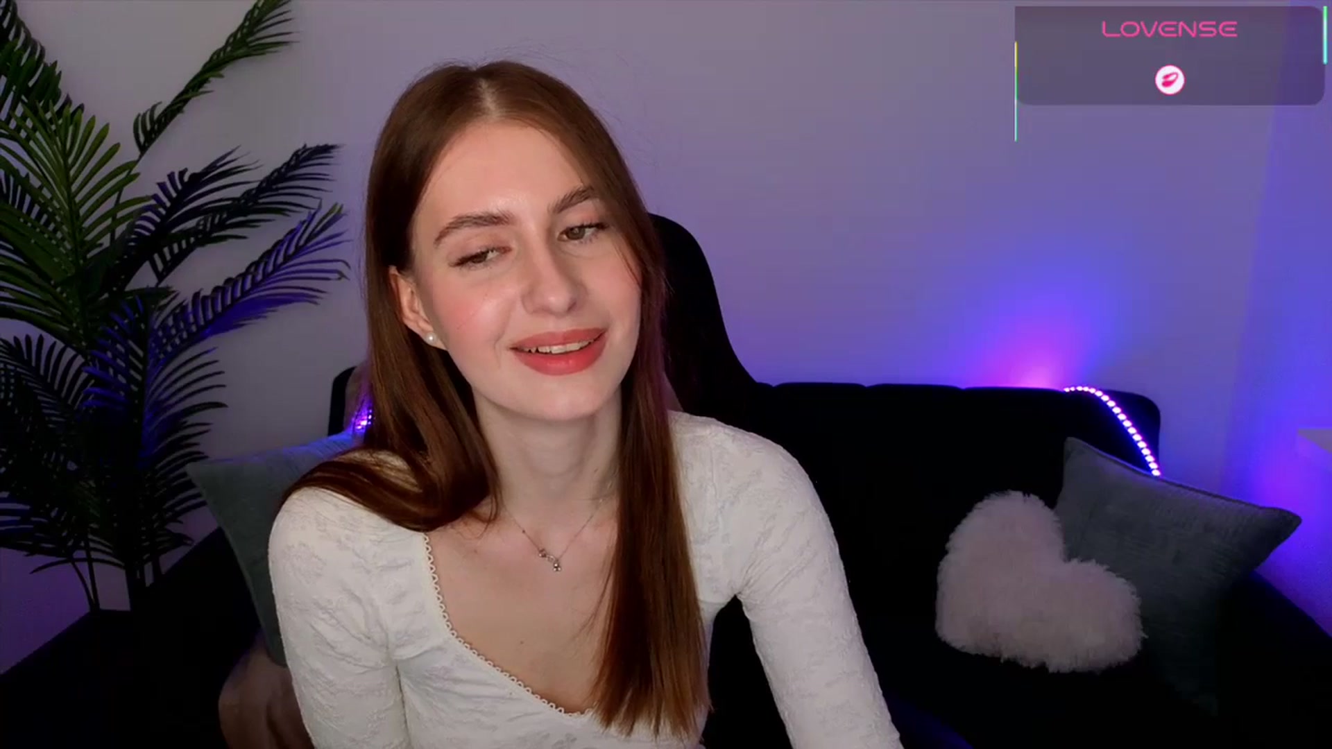 Gallery image thumbnail from Meliora's myfreecams stream on, 04/26/2026, 18:49 image 9 of 20