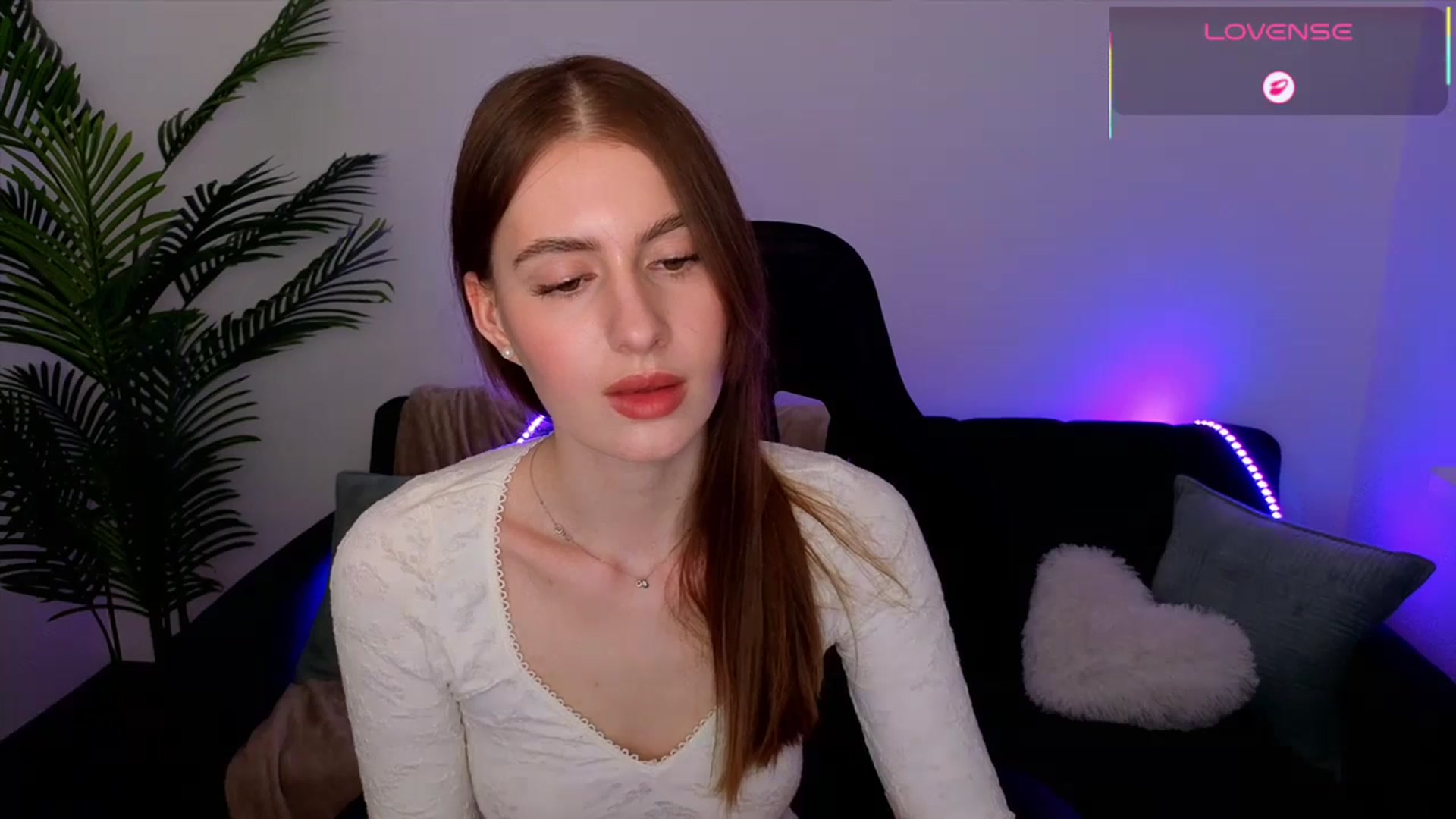 Gallery image thumbnail from Meliora's myfreecams stream on, 04/26/2026, 20:45 image 11 of 20
