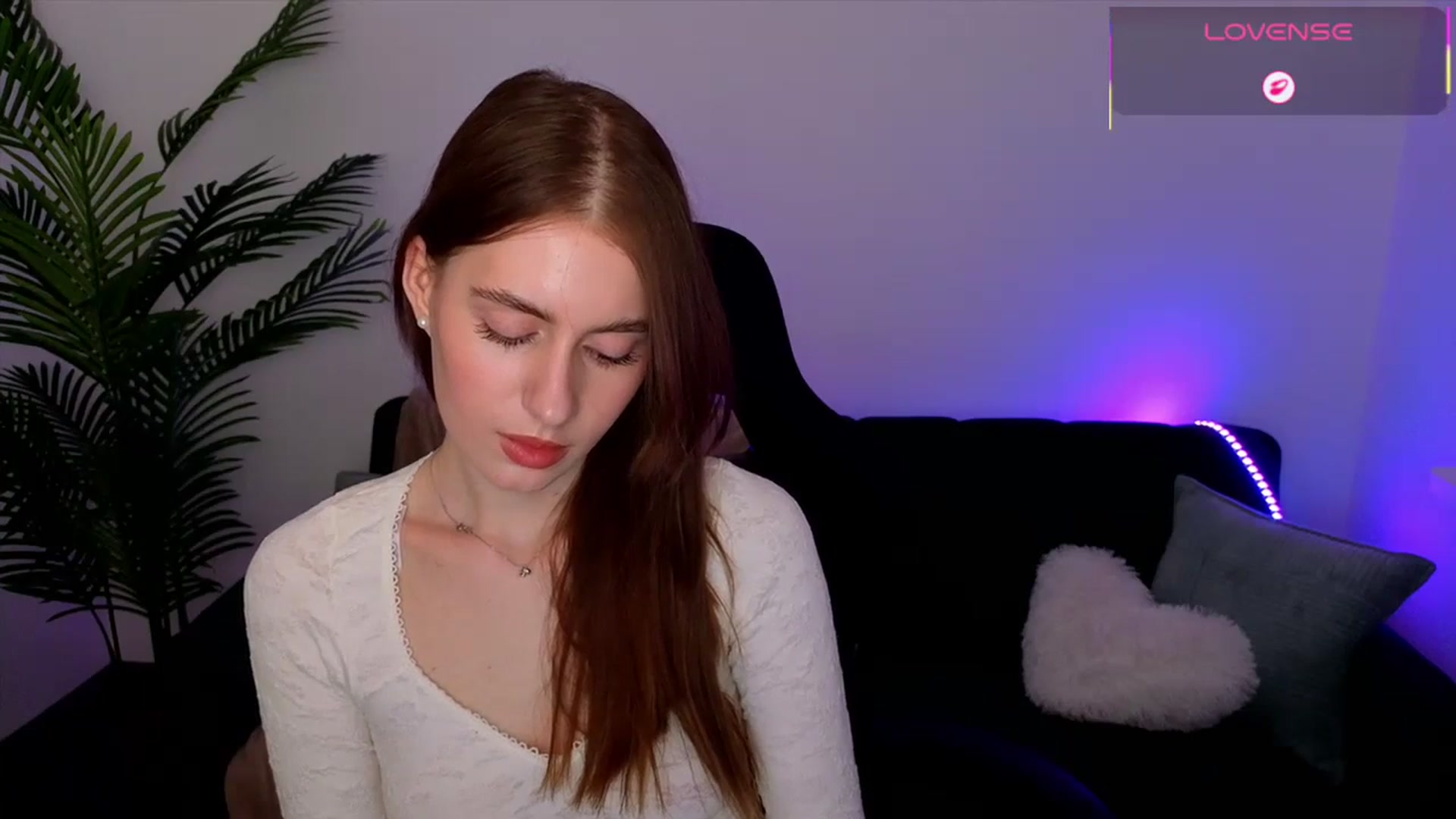 Gallery image thumbnail from Meliora's myfreecams stream on, 04/26/2026, 20:45 image 14 of 20