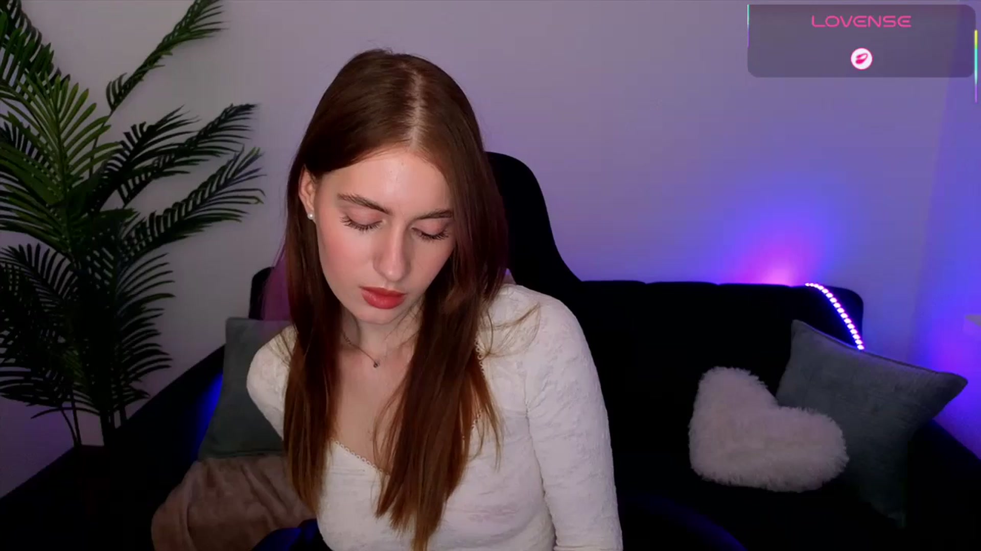Gallery image thumbnail from Meliora's myfreecams stream on, 04/26/2026, 20:45 image 9 of 20