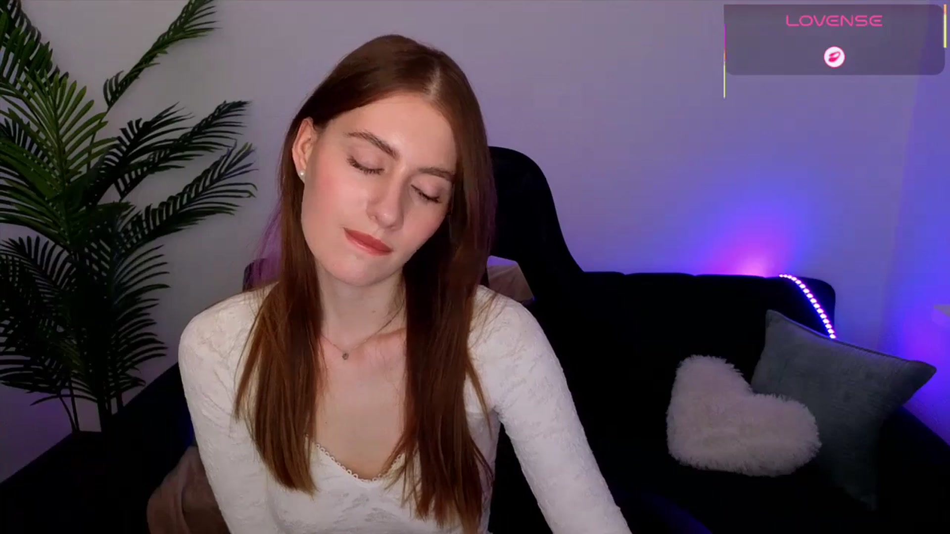 Gallery image thumbnail from Meliora's myfreecams stream on, 04/26/2026, 20:45 image 7 of 20