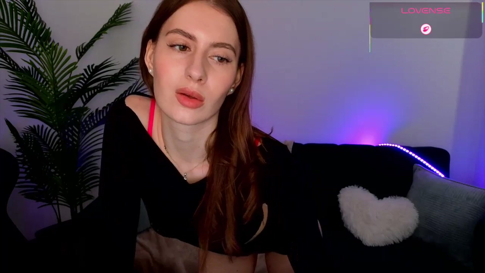Gallery image thumbnail from Meliora's myfreecams stream on, 04/27/2026, 16:13 image 7 of 20