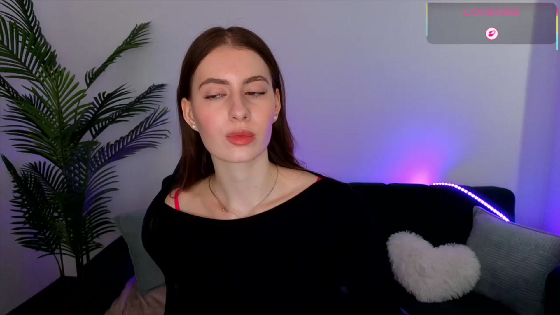 Gallery image thumbnail from Meliora's myfreecams stream on, 04/27/2026, 16:13 image 1 of 20