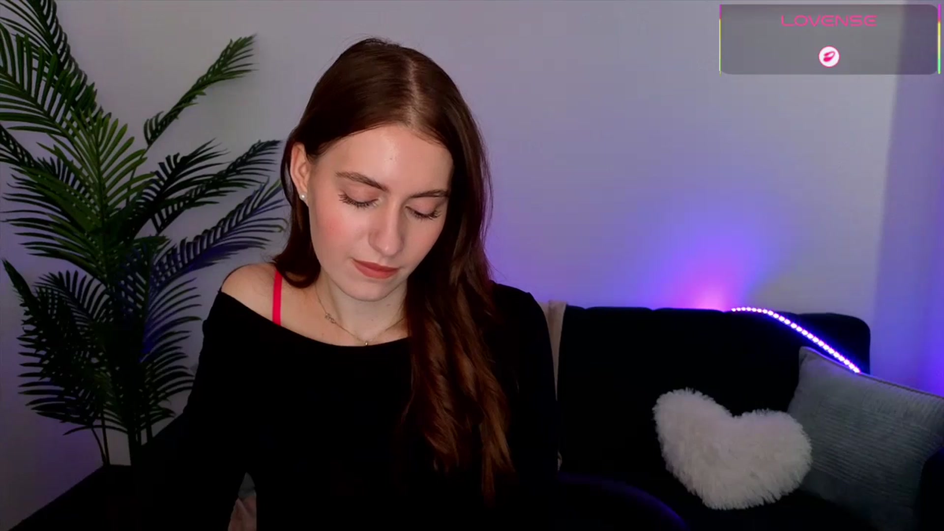 Gallery image thumbnail from Meliora's myfreecams stream on, 04/27/2026, 16:13 image 3 of 20