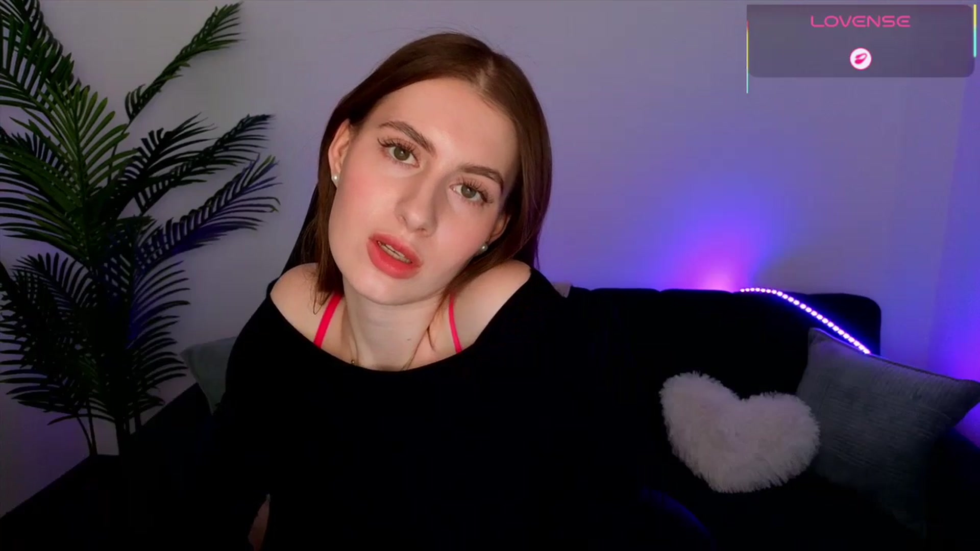 Gallery image thumbnail from Meliora's myfreecams stream on, 04/27/2026, 16:13 image 18 of 20