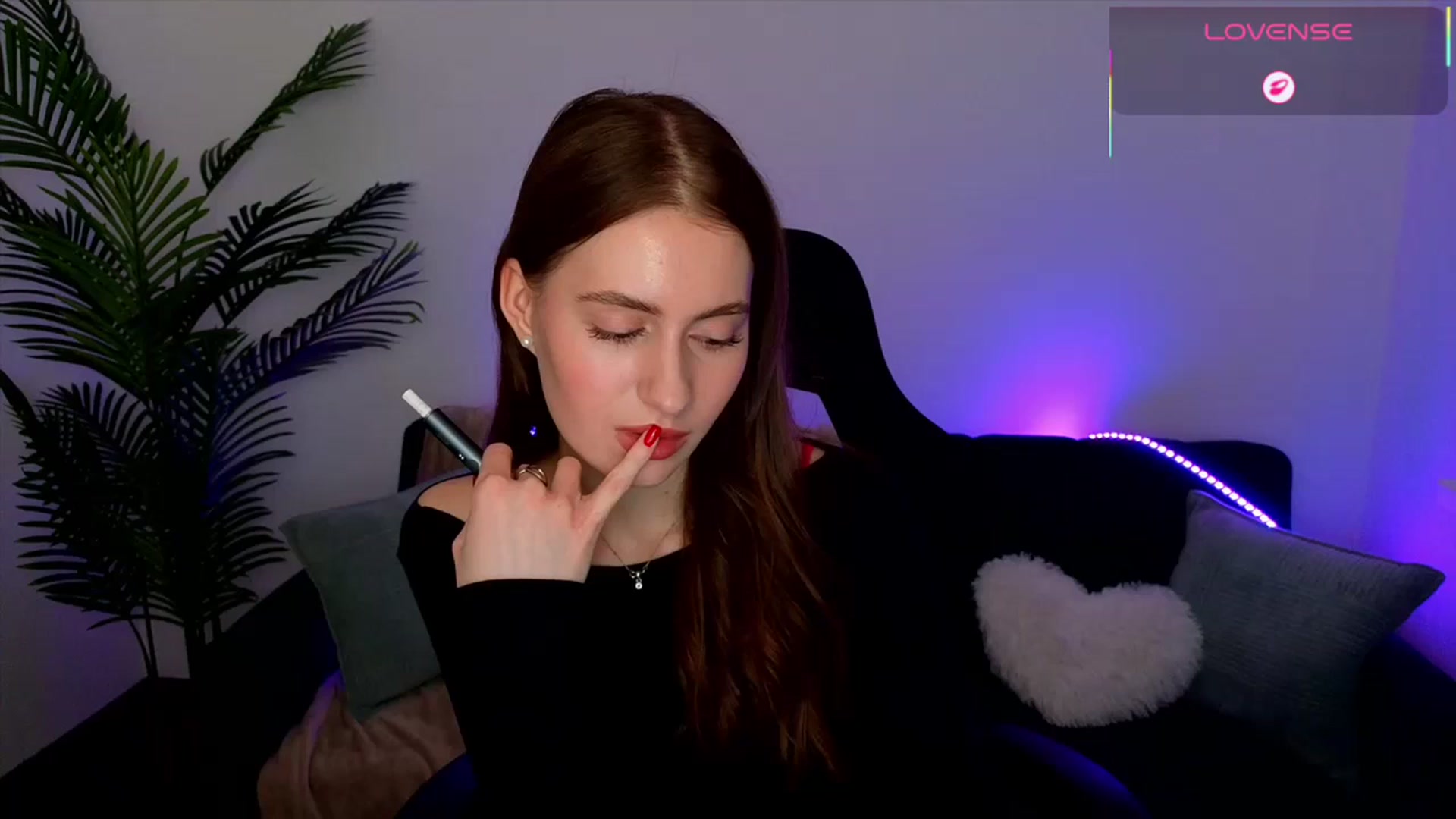 Gallery image thumbnail from Meliora's myfreecams stream on, 04/27/2026, 17:02 image 1 of 20