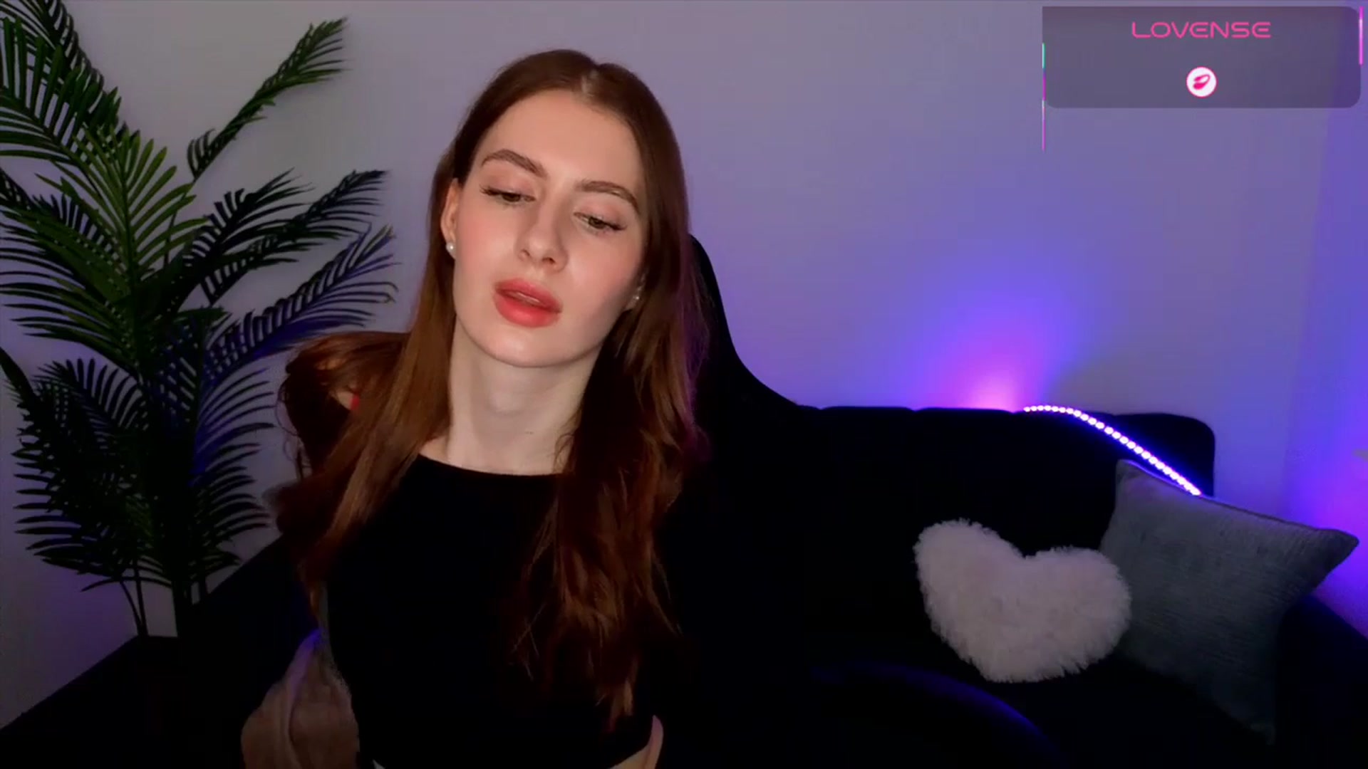 Gallery image thumbnail from Meliora's myfreecams stream on, 04/27/2026, 17:02 image 13 of 20