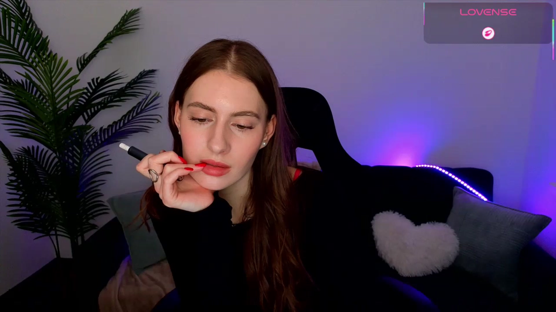 Gallery image thumbnail from Meliora's myfreecams stream on, 04/27/2026, 17:02 image 5 of 20