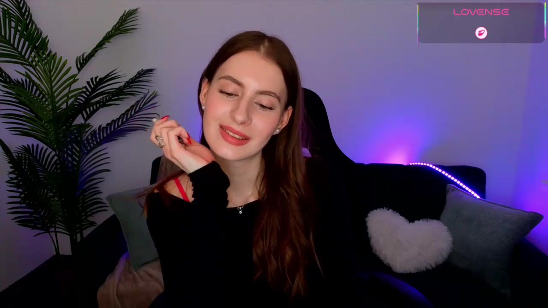 Gallery image thumbnail from Meliora's myfreecams stream on, 04/27/2026, 17:02 image 3 of 20