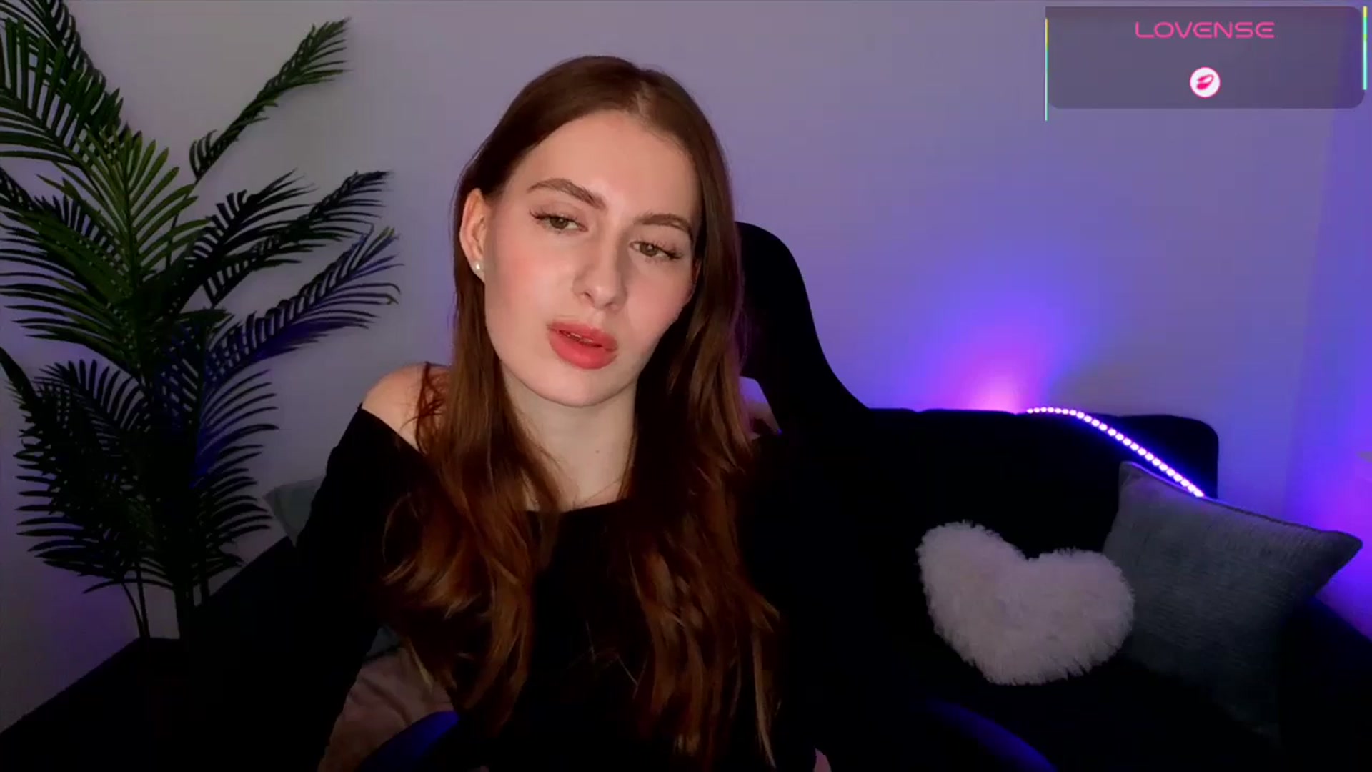 Gallery image thumbnail from Meliora's myfreecams stream on, 04/27/2026, 17:02 image 18 of 20