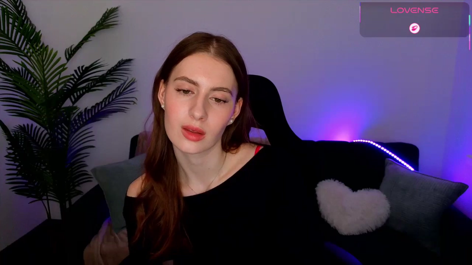 Gallery image thumbnail from Meliora's myfreecams stream on, 04/27/2026, 17:02 image 9 of 20