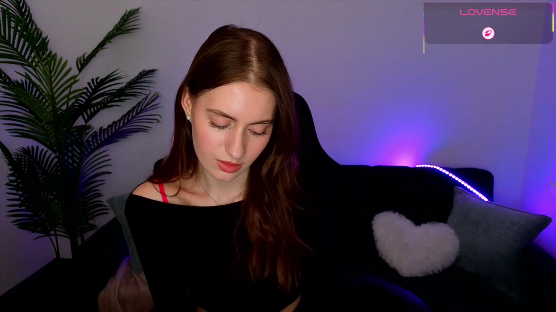 Gallery image thumbnail from Meliora's myfreecams stream on, 04/27/2026, 17:27 image 15 of 20
