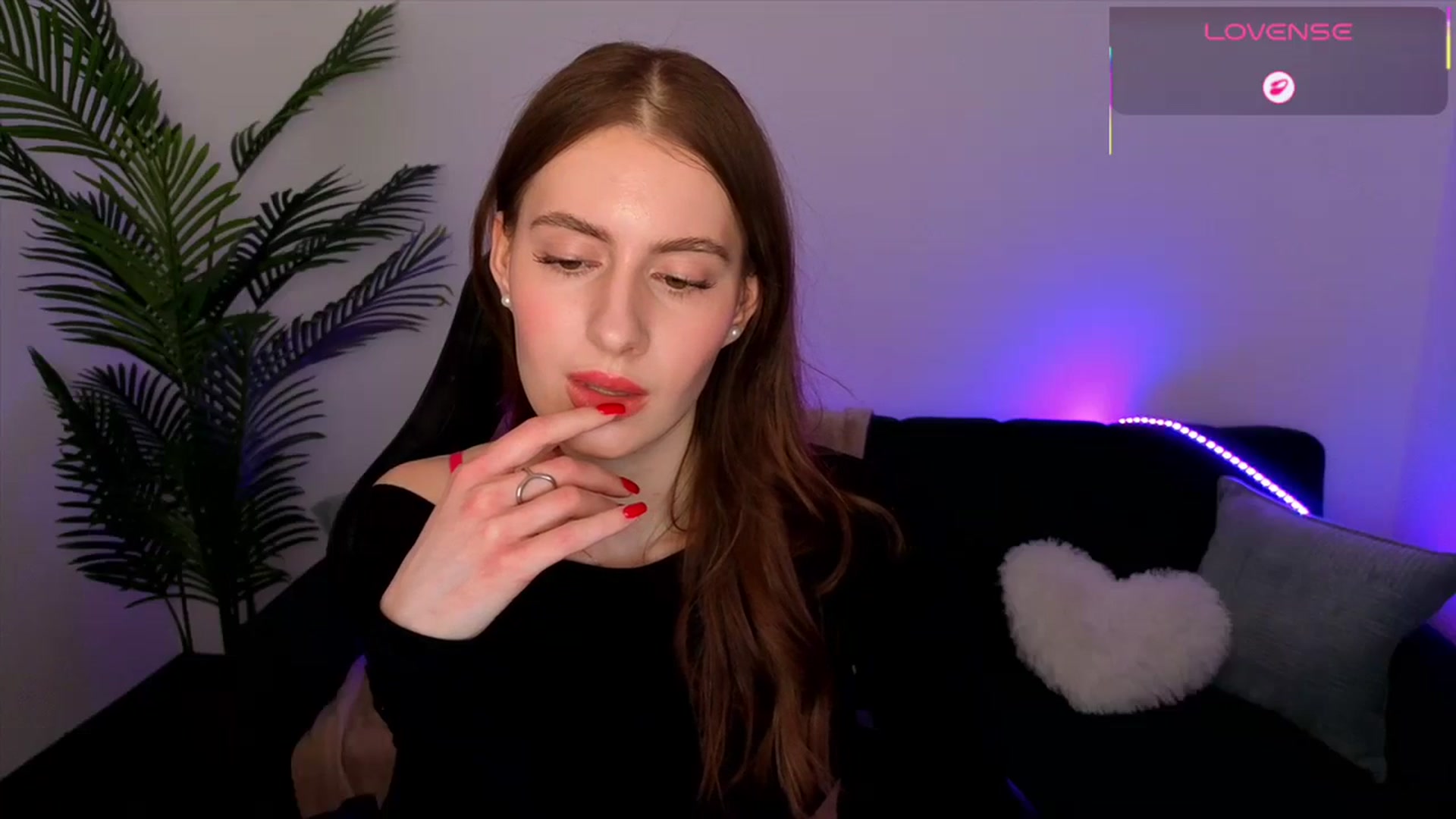 Gallery image thumbnail from Meliora's myfreecams stream on, 04/27/2026, 21:28 image 2 of 20