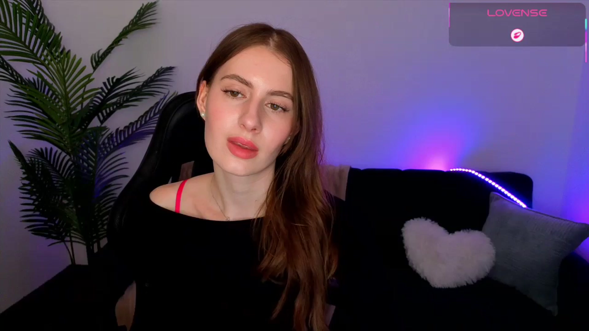 Gallery image thumbnail from Meliora's myfreecams stream on, 04/27/2026, 21:28 image 18 of 20