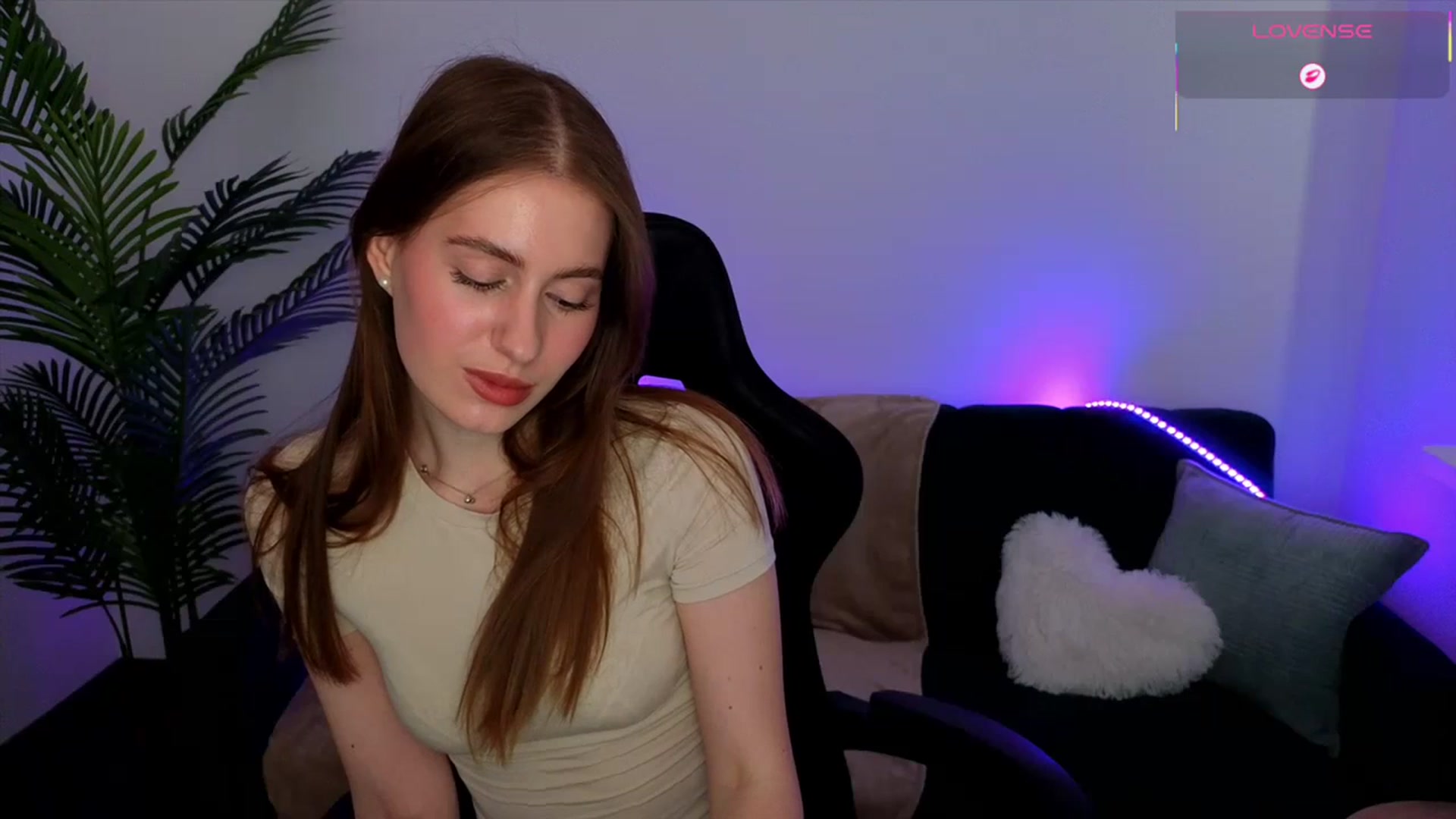 Gallery image thumbnail from Meliora's myfreecams stream on, 05/01/2026, 15:16 image 17 of 20