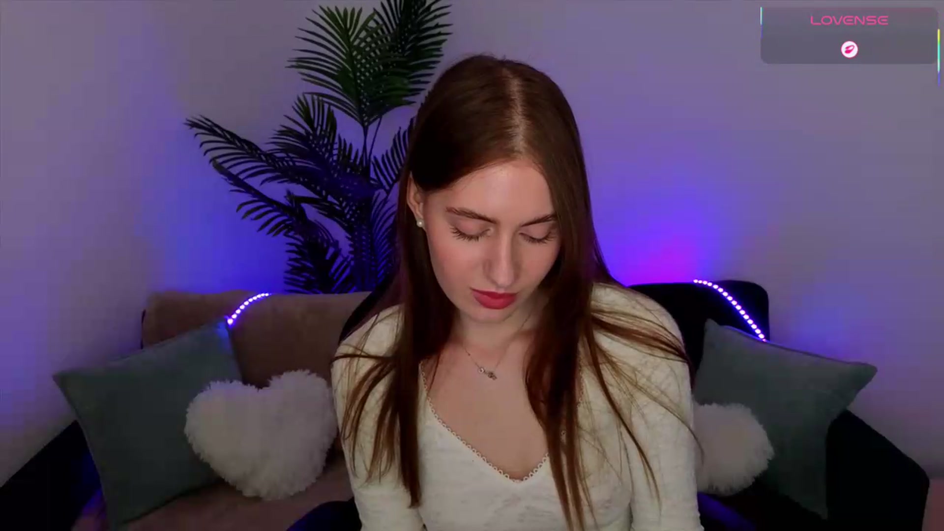Gallery image thumbnail from Meliora's myfreecams stream on, 05/17/2026, 15:42 image 3 of 20