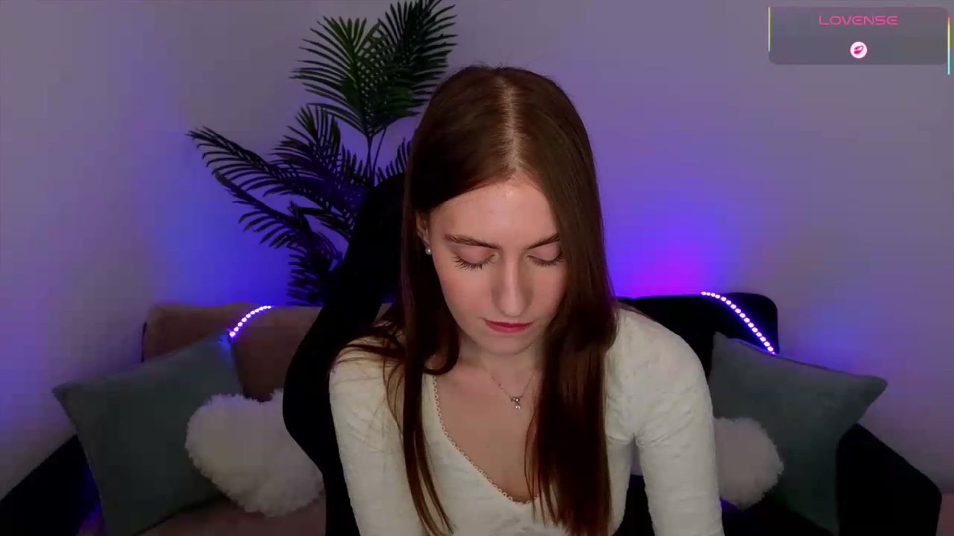 Gallery image thumbnail from Meliora's myfreecams stream on, 05/17/2026, 15:42 image 16 of 20