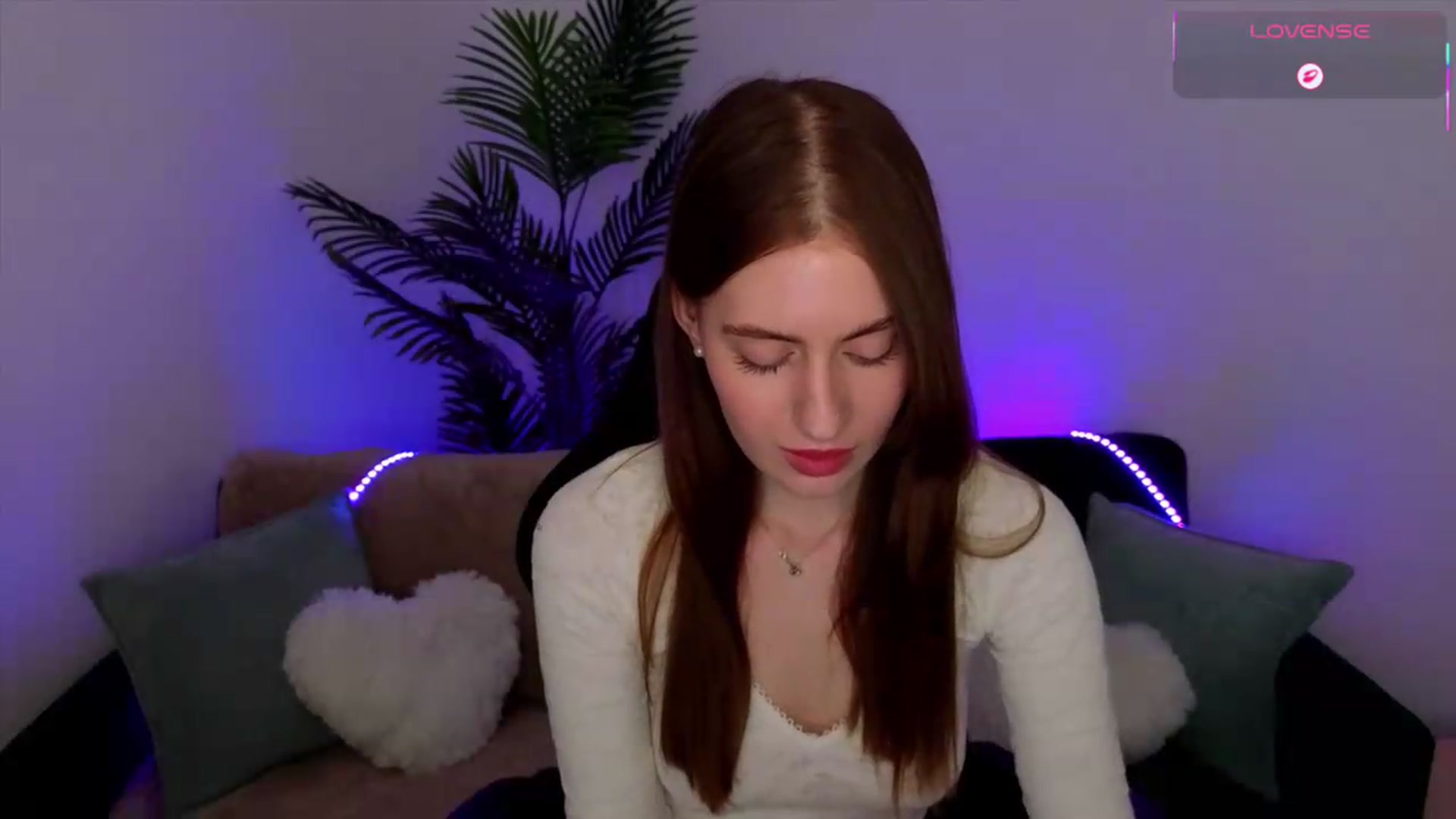 Gallery image thumbnail from Meliora's myfreecams stream on, 05/17/2026, 15:42 image 6 of 20