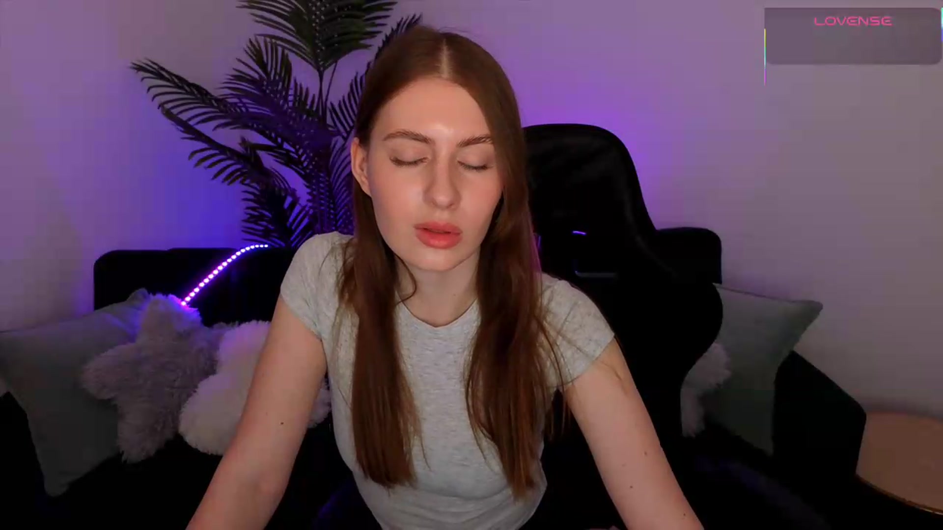Gallery image thumbnail from Meliora's myfreecams stream on, 05/28/2026, 18:42 image 7 of 20