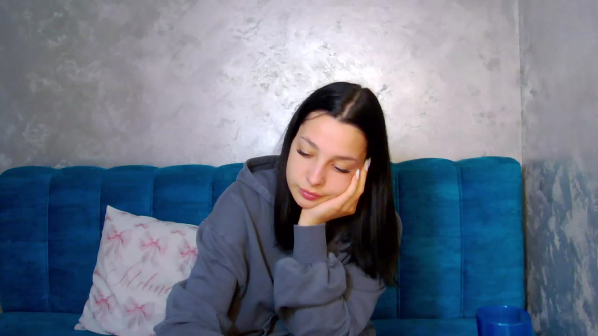 Gallery image thumbnail from MelisRoom's myfreecams stream on, 04/08/2025, 16:49 image 12 of 20