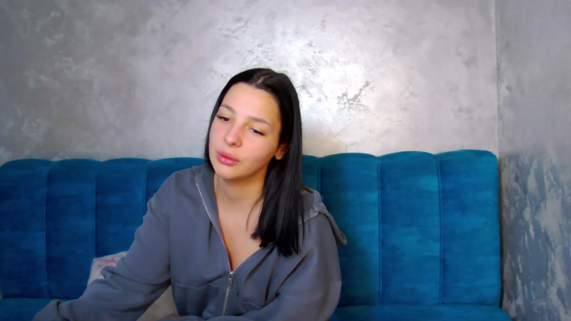 Gallery image thumbnail from MelisRoom's myfreecams stream on, 04/08/2025, 18:35 image 17 of 20