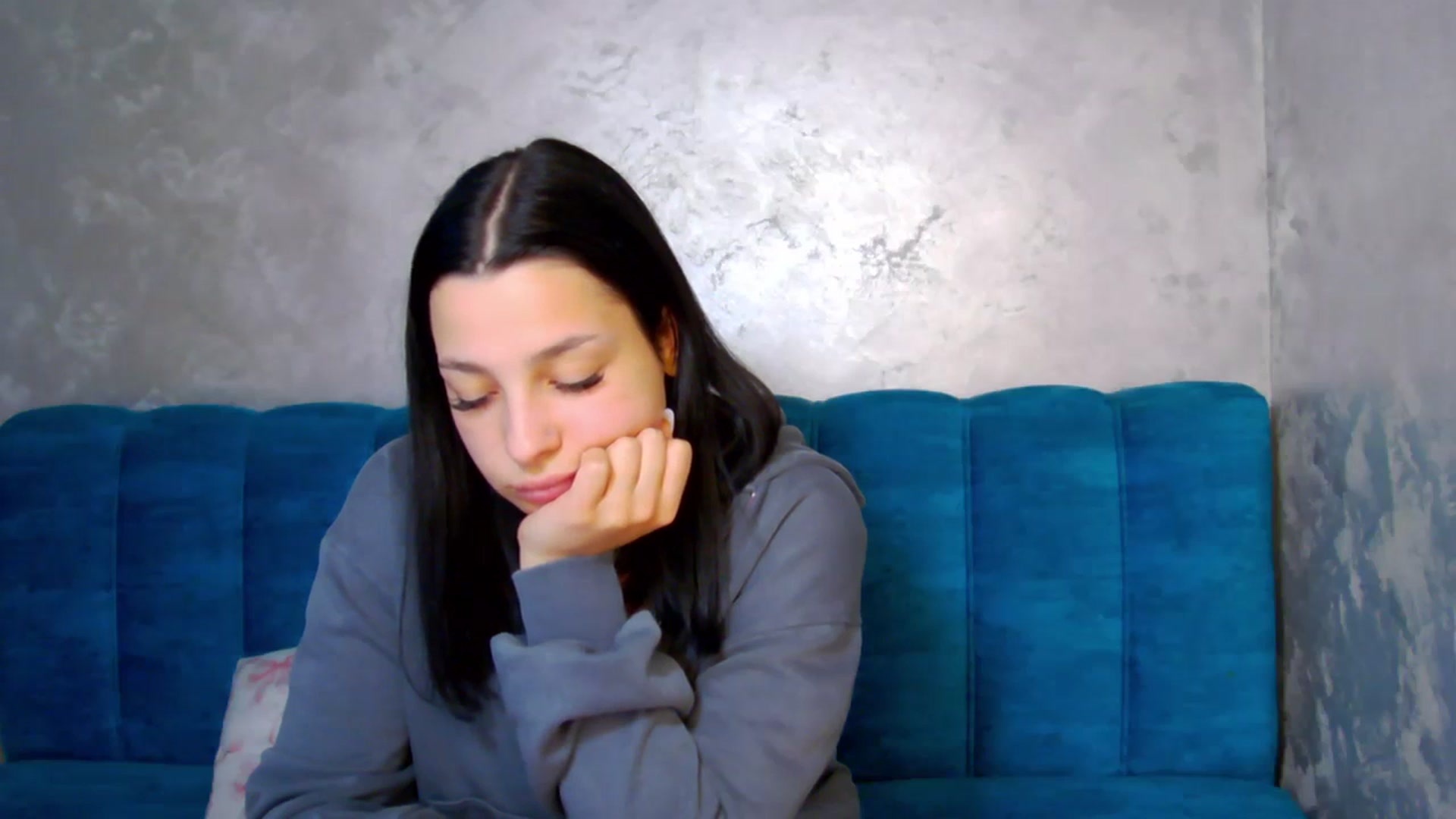 Gallery image thumbnail from MelisRoom's myfreecams stream on, 04/08/2025, 18:35 image 11 of 20