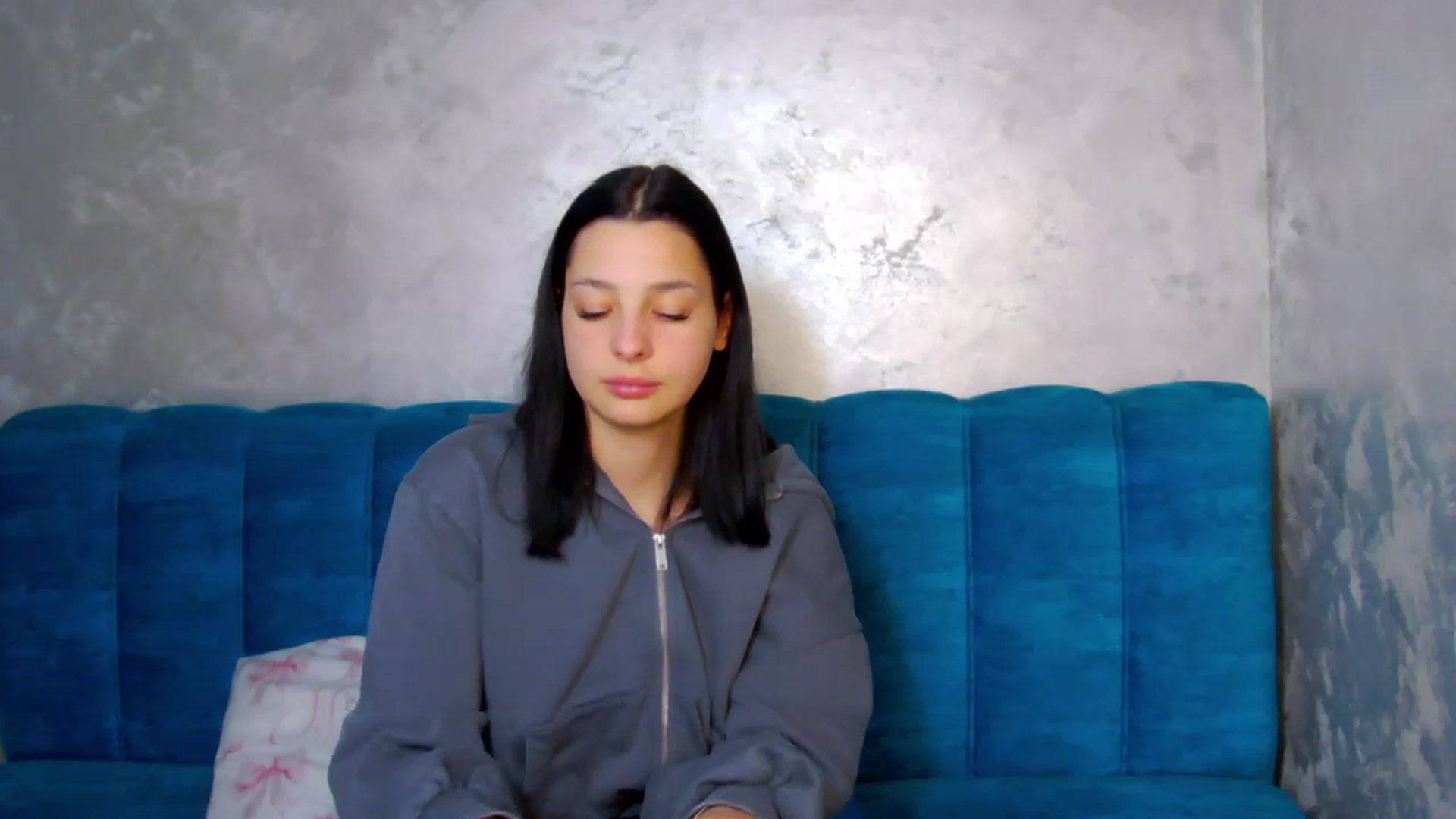 Gallery image thumbnail from MelisRoom's myfreecams stream on, 04/08/2025, 18:35 image 9 of 20